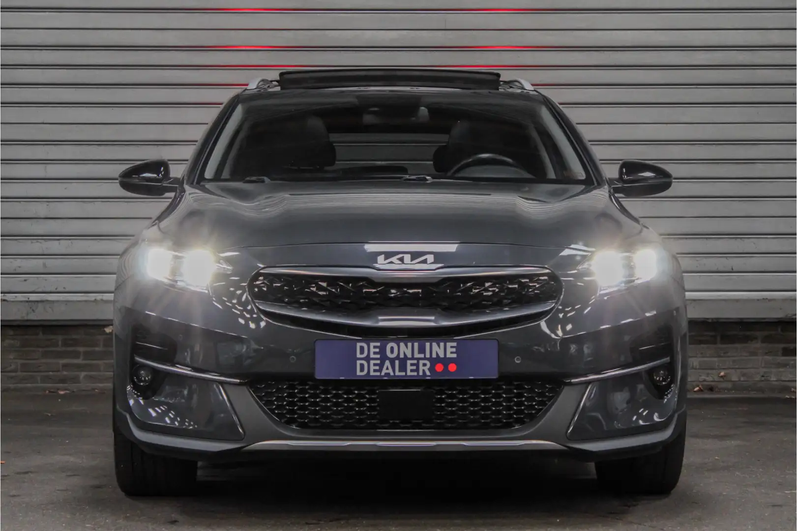 Kia XCeed 1.6 GDi PHEV ExecutiveLine |Pano|LED|Memory|Camera Grijs - 2