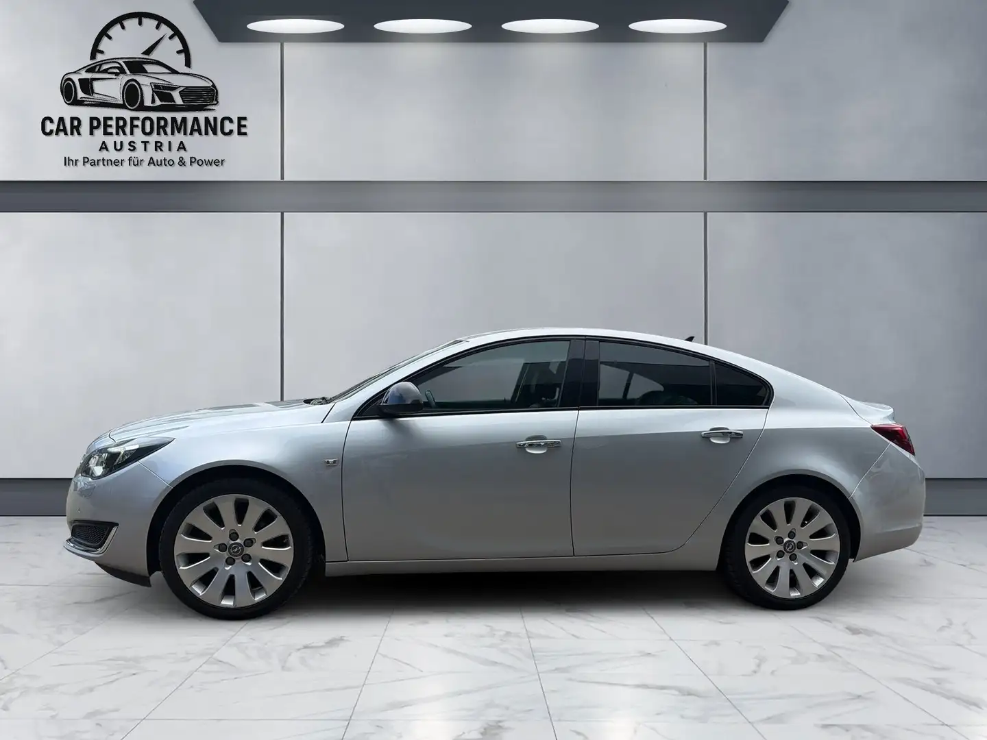 Opel Insignia 2.0 CDTI ECOTEC Cosmo 4x4 Grau - 2