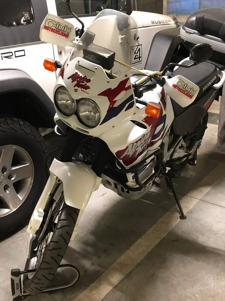 Honda XRV 750