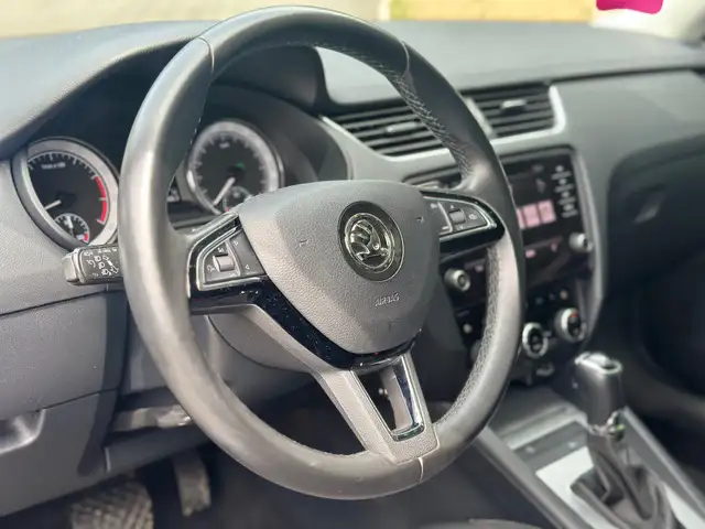 Skoda Octavia view 4