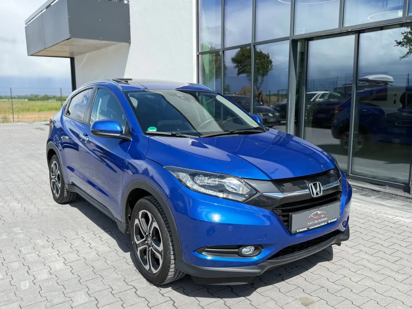 Honda HR-V 1.5 i-VTEC Executive Leder Navi Autom. Kék - 2