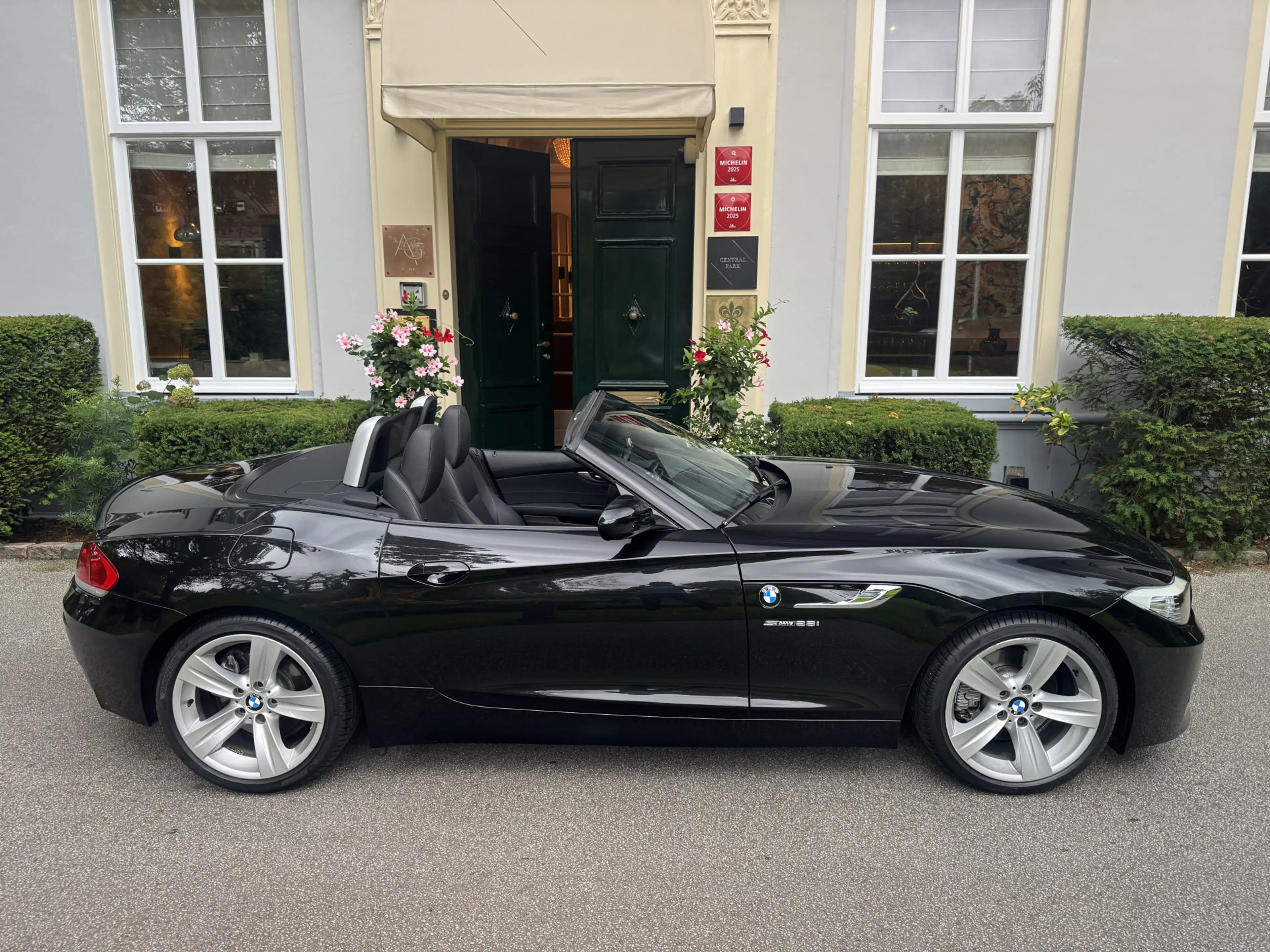 BMW Z4 Roadster sDrive28i, Stuurwielv, Sportstoelen — photo 2