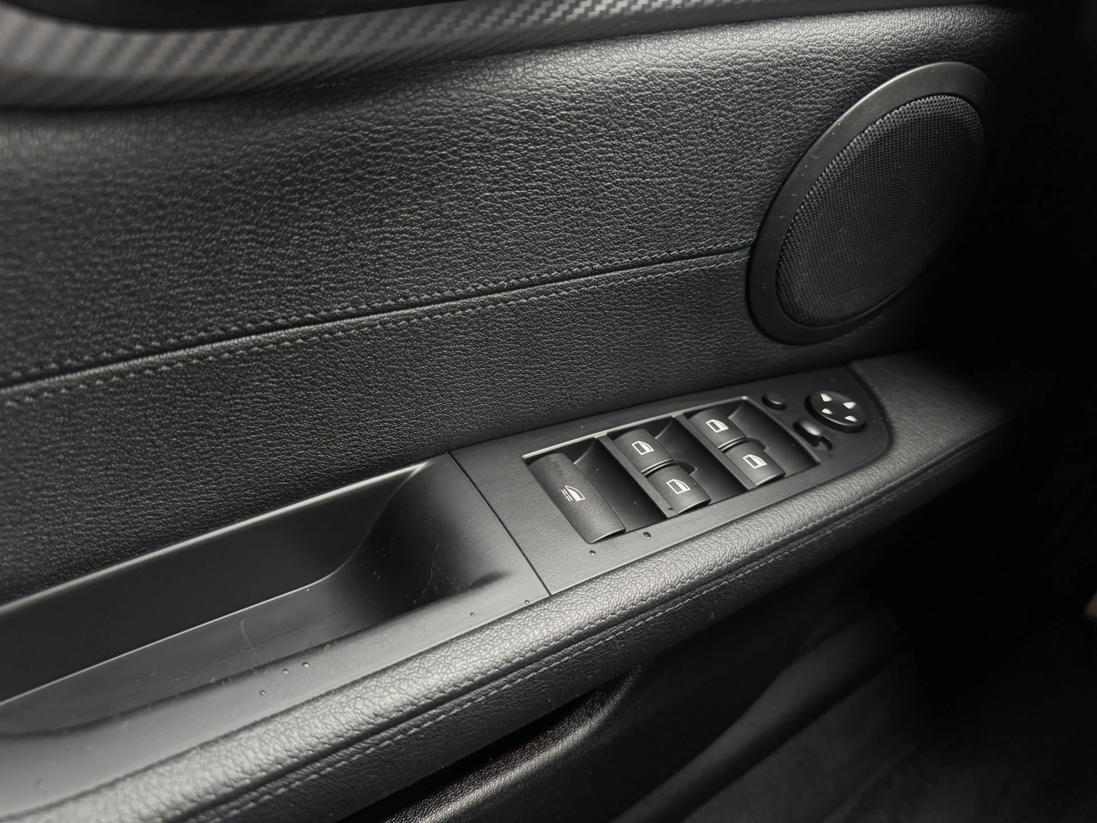 BMW Z4 Roadster sDrive28i, Stuurwielv, Sportstoelen — photo 19