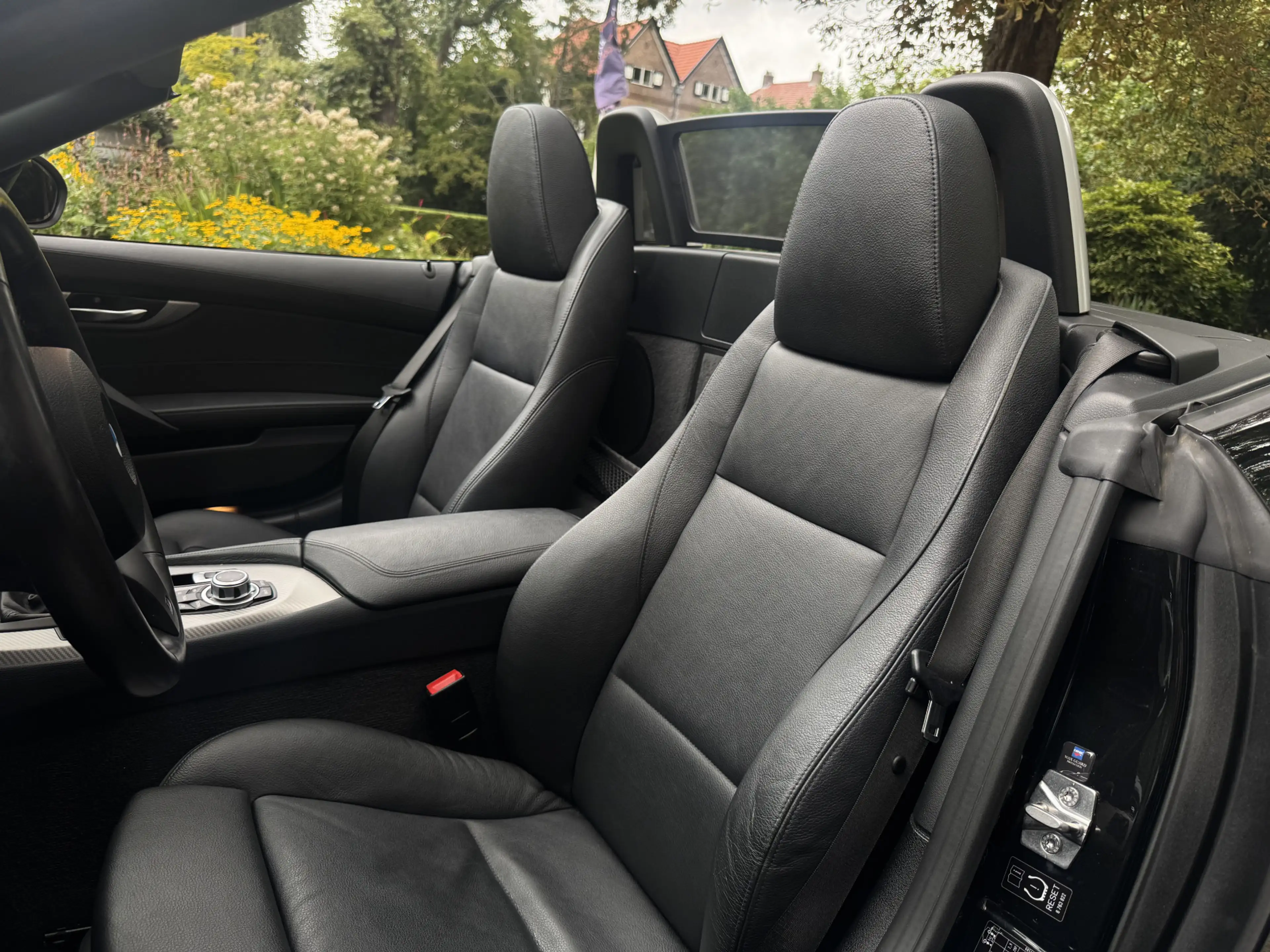 BMW Z4 Roadster sDrive28i, Stuurwielv, Sportstoelen — photo 6