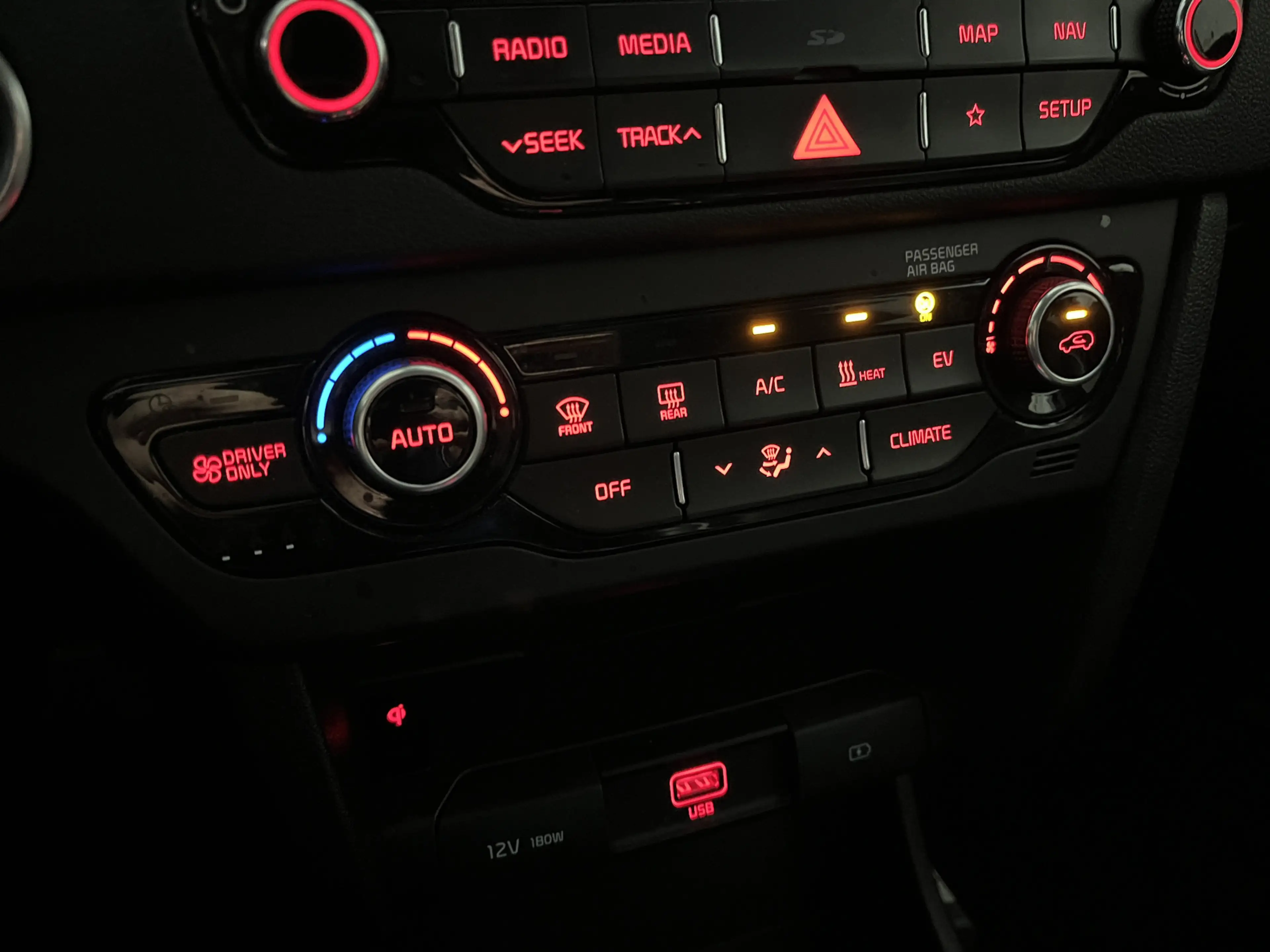 Kia e-Niro ExecutiveLine 64 kWh 1E EIGN/100% SOH/ECC/ADAPTIVE — photo 11