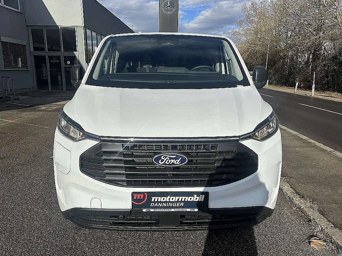 Ford Transit Custom Kasten 2,5 PHEV L2H1 320 Trend Aut. Weiß - 1