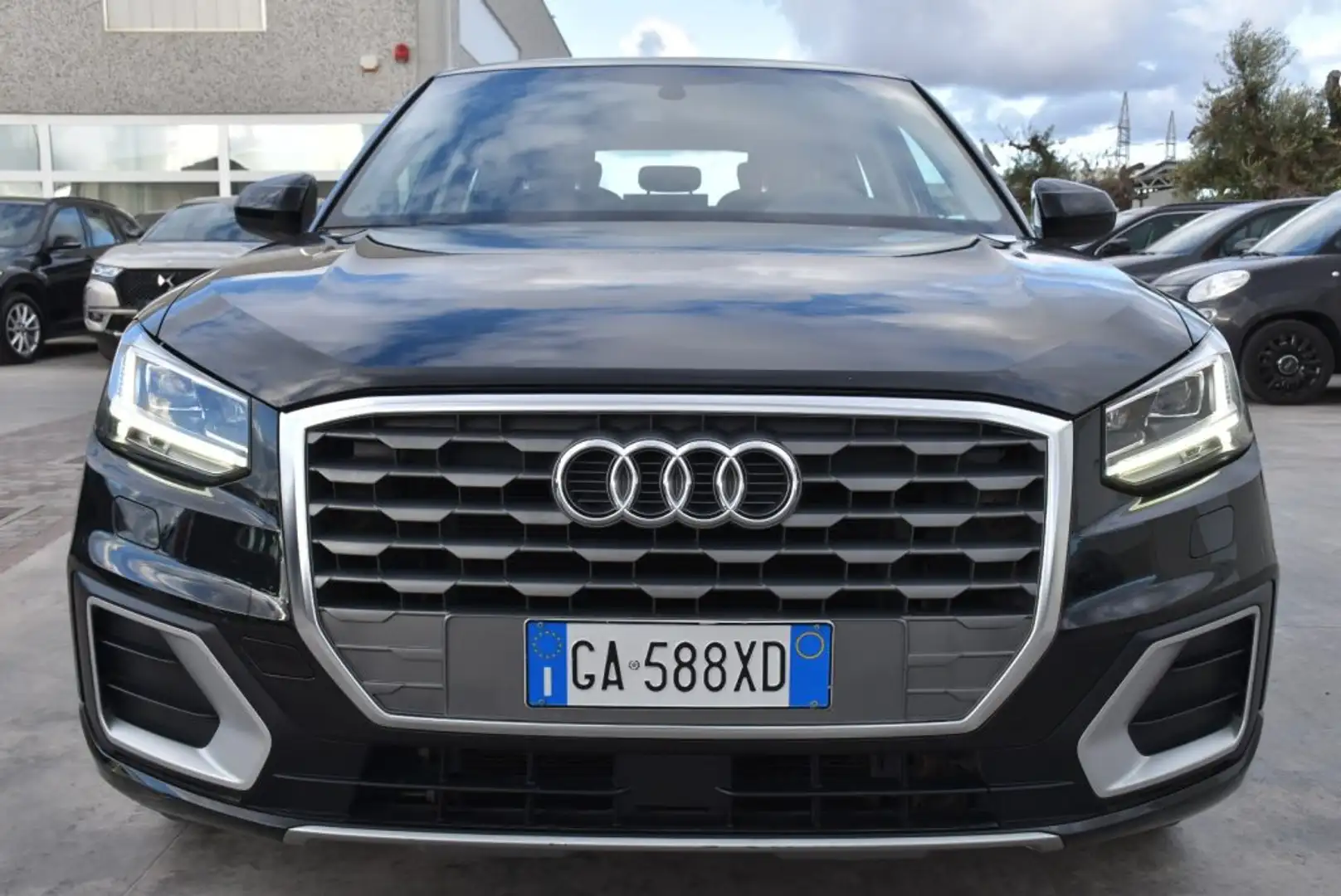 Audi Q2 30 TDI S tronic Admired *Navigatore, Led* Noir - 2