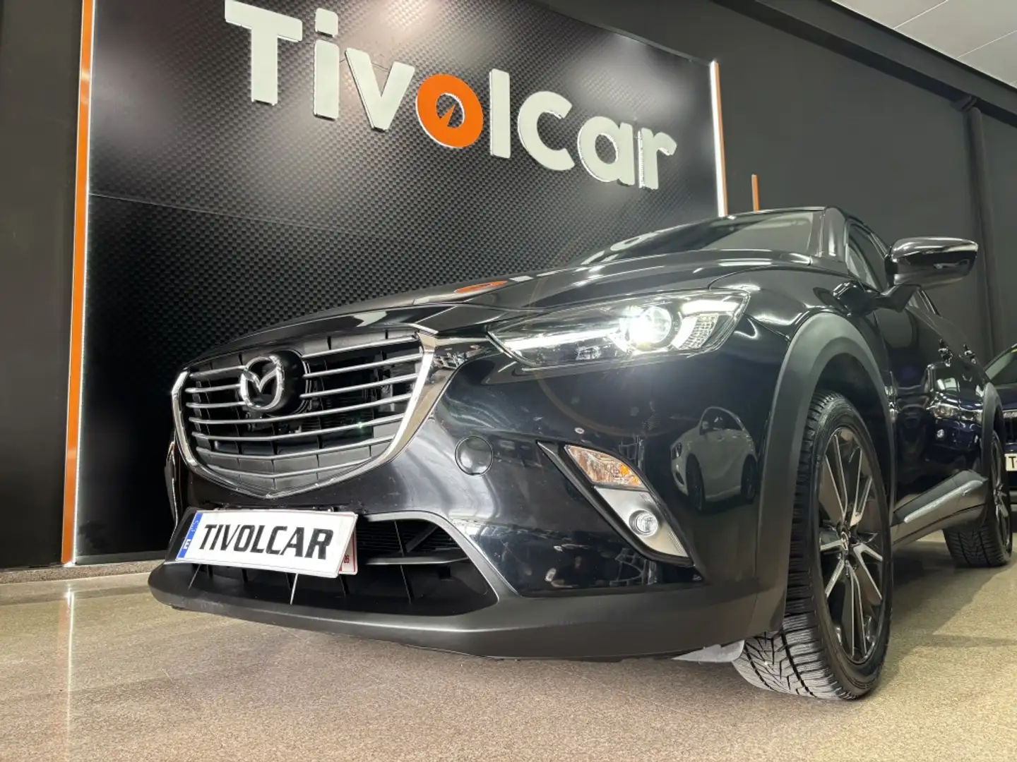 Mazda CX-3 1.5D Luxury AWD Aut. Zwart - 2