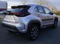 Toyota Yaris Cross Hybrid Dynamic Plus en Comfort pack E-CVT 17.980Km Gris - thumbnail 4