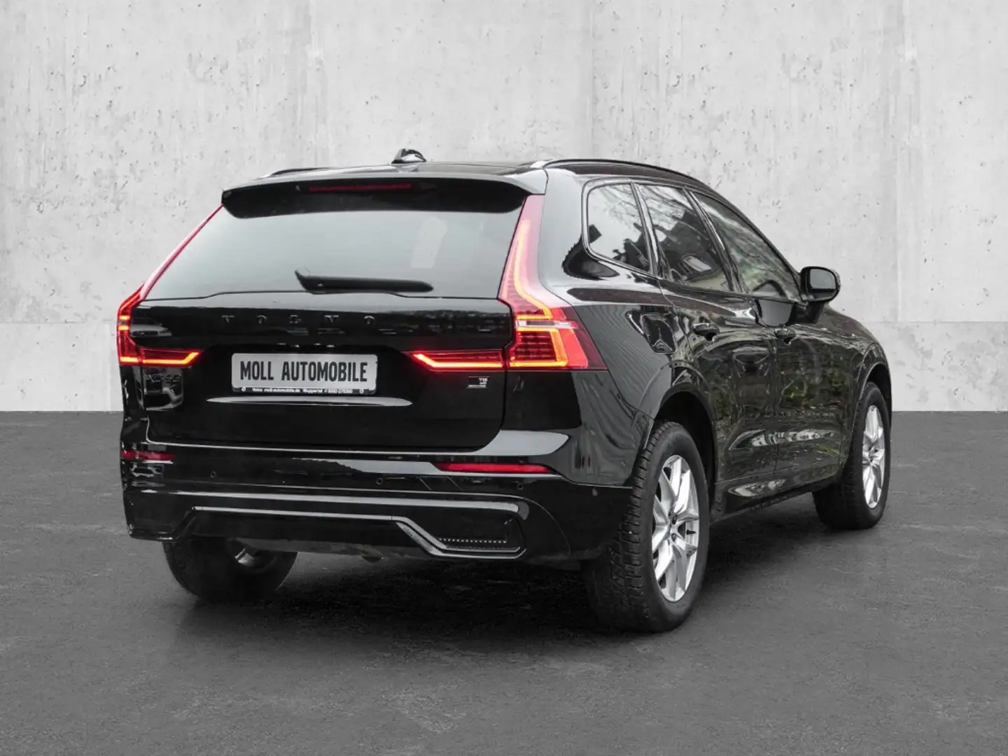 Volvo XC60 Plus Black Edition Recharge Plug-In Hybrid AWD T8 Schwarz - 2