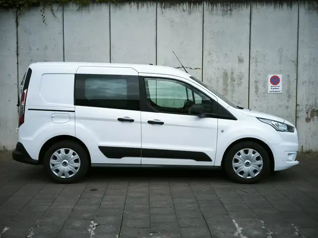 Ford Transit Connect Xenon Kamera Navi PDC Totwinkel