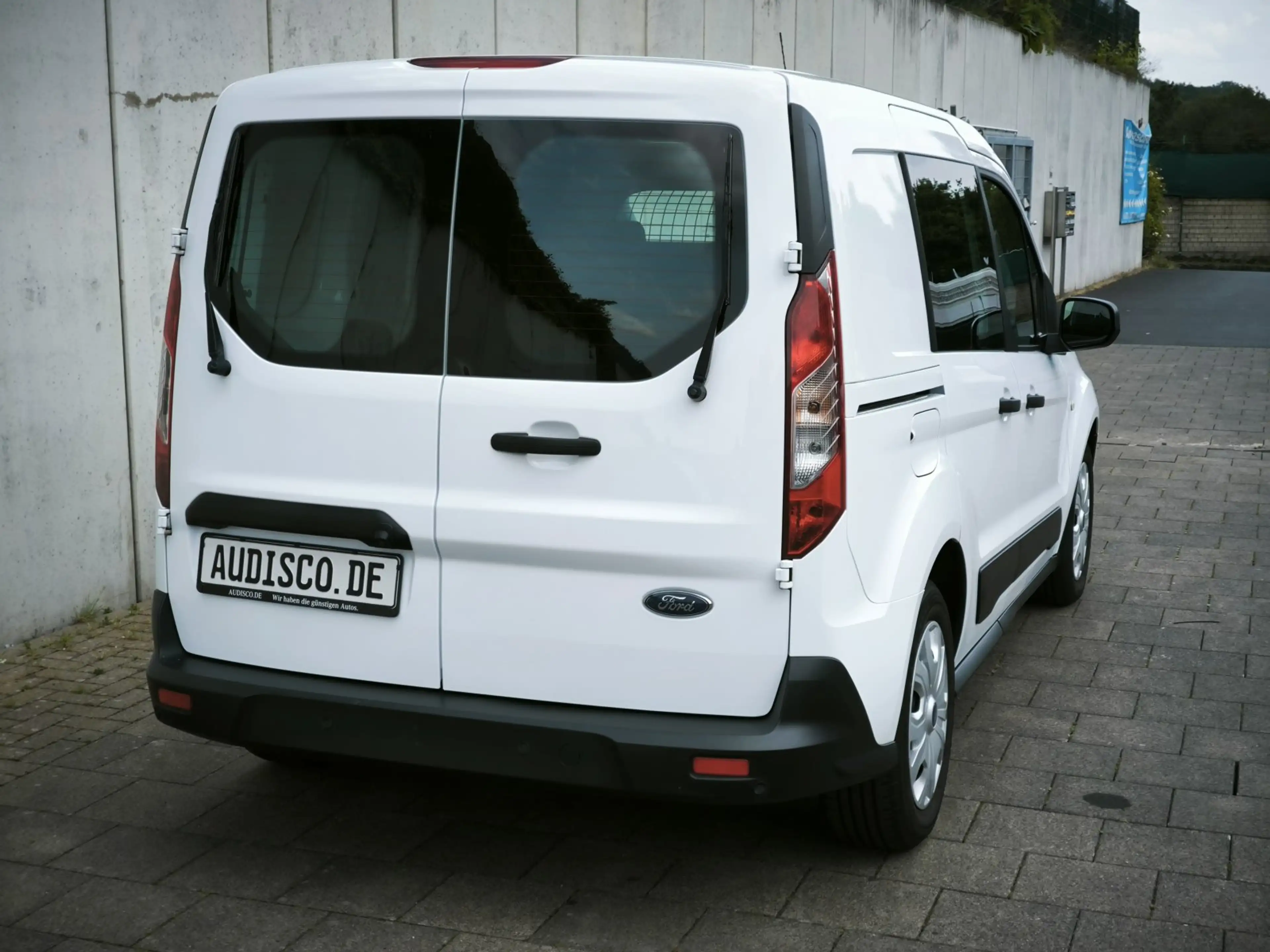 Ford Transit Connect Xenon Kamera Navi PDC Totwinkel — photo 7