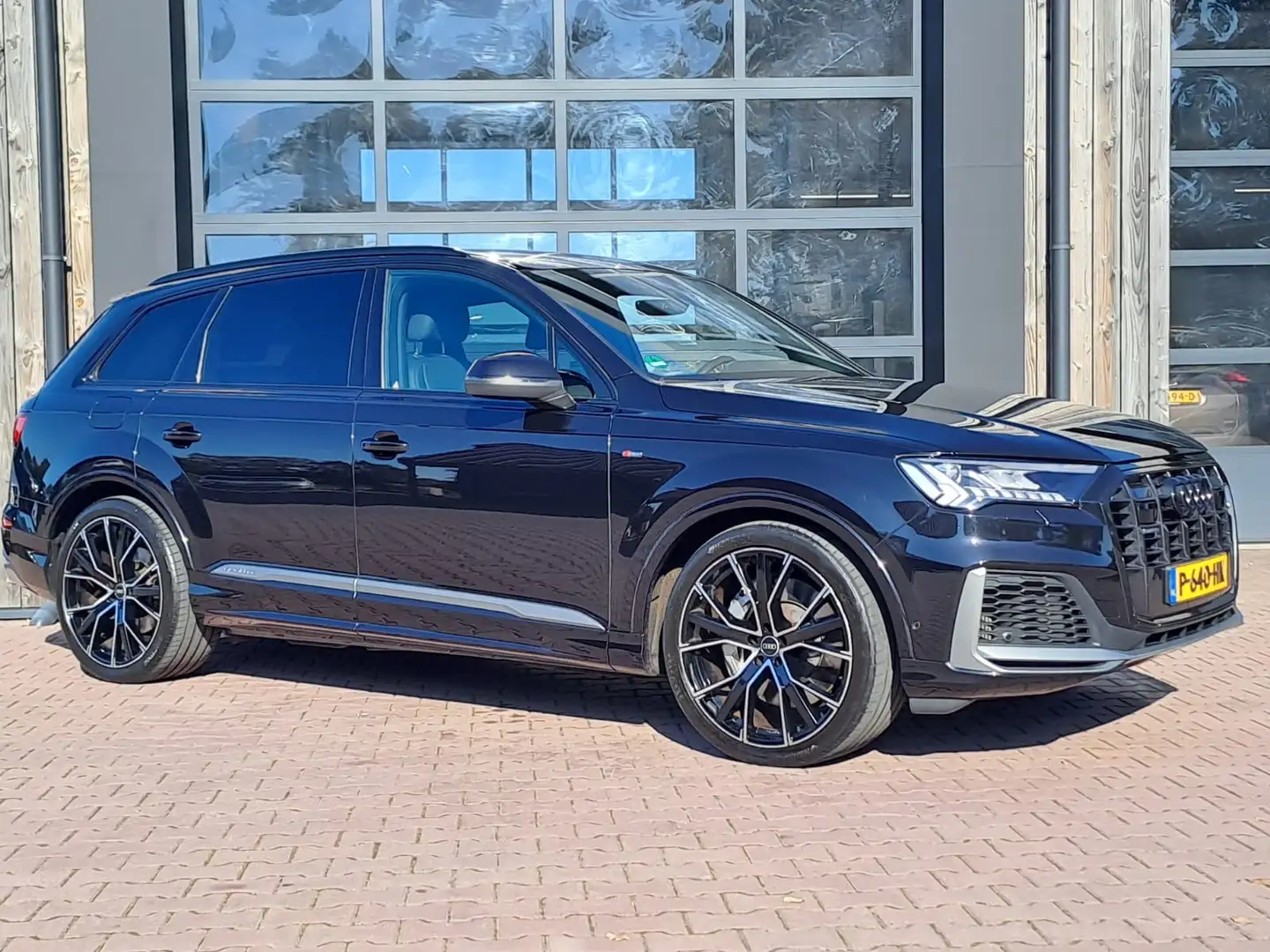 Audi Q7 55 TFSI e quattro Pro Line Plus S-line | Matrix LE Zwart - 2