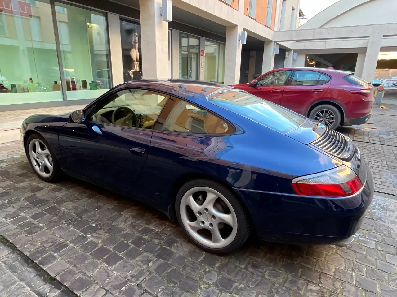 Porsche 996 Carrera 4, foto 2