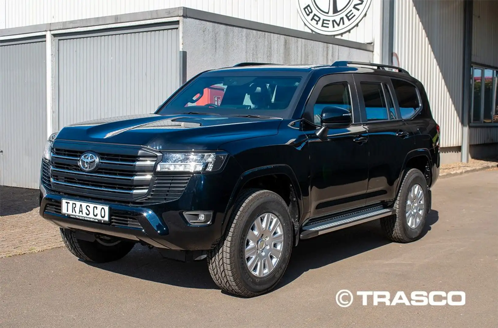 Toyota Land Cruiser 300 RHD- gepanzert/armored VPAM Level 9 STOCK Чёрный - 2