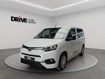 MPV SWB *GPS/App Connect*