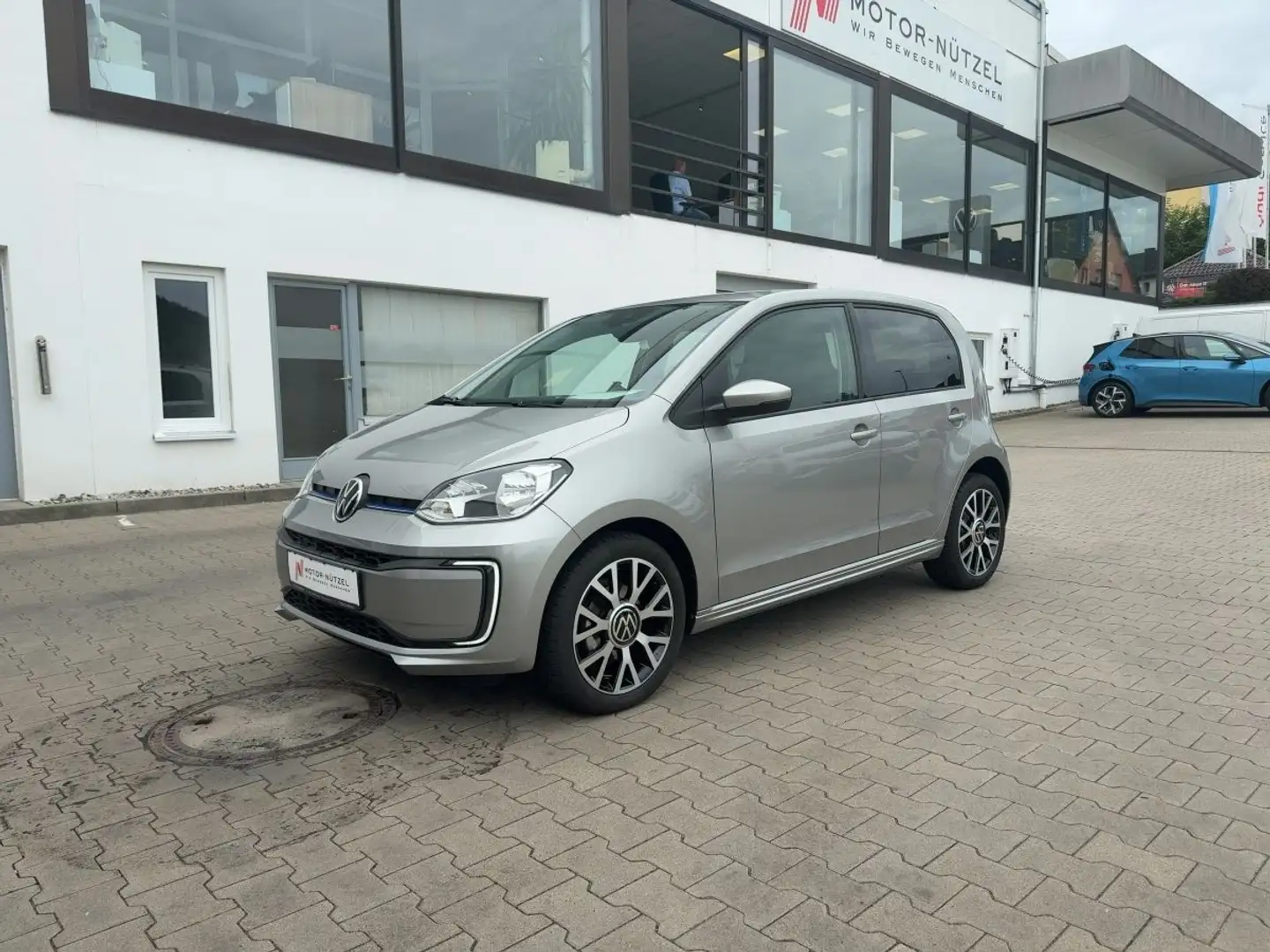 Volkswagen e-up! EDITION DAB+SHZ+RFK+MFA+GRA+BT+LM 16" Argento - 2