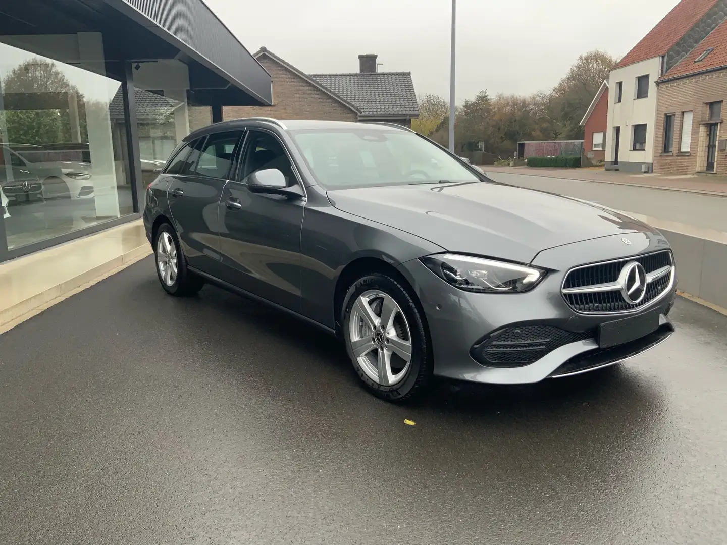 Mercedes-Benz C 300 e T 9G-TRONIC Avantgarde Advanced Plus - 2