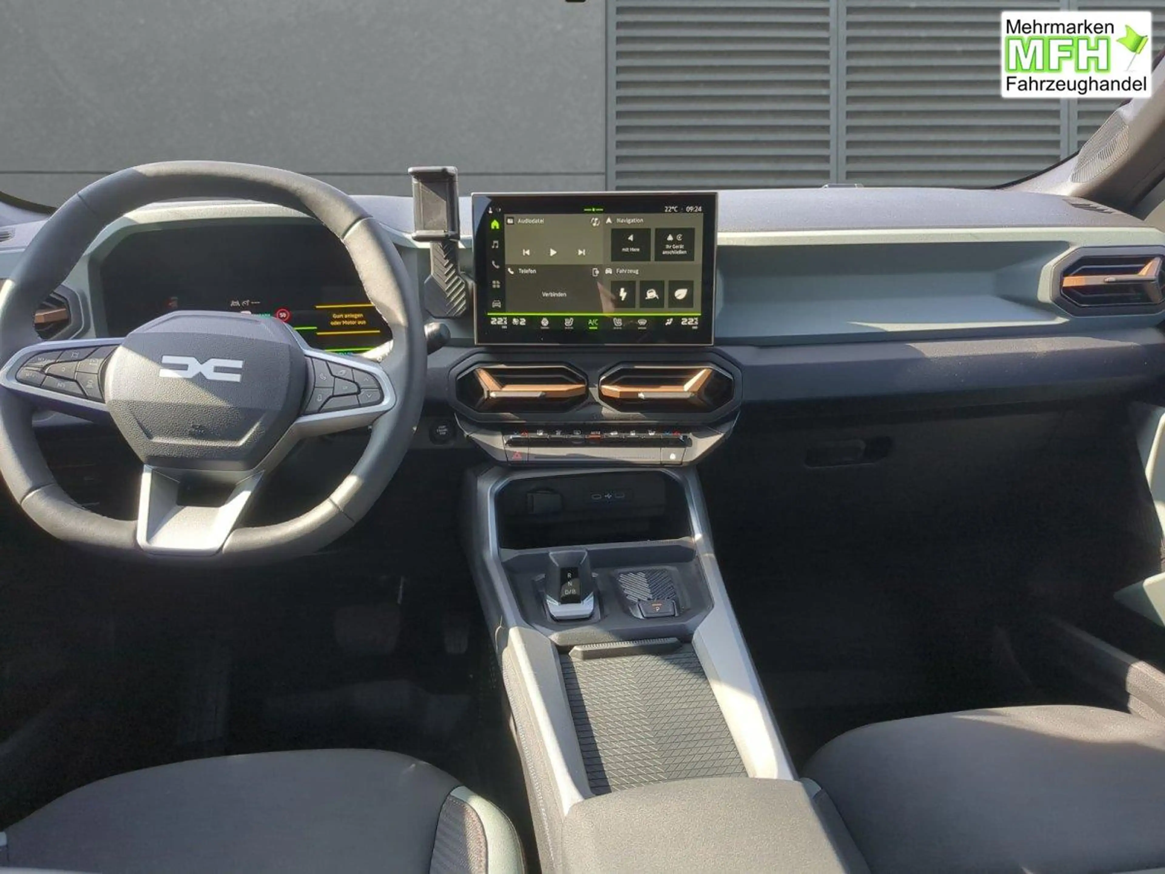 Dacia Bigster SHZ LED PDC RFK Extreme Hybrid 155 116 kW (158 ... — photo 4