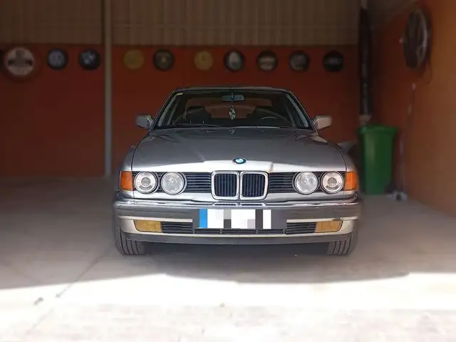 BMW 730 730i