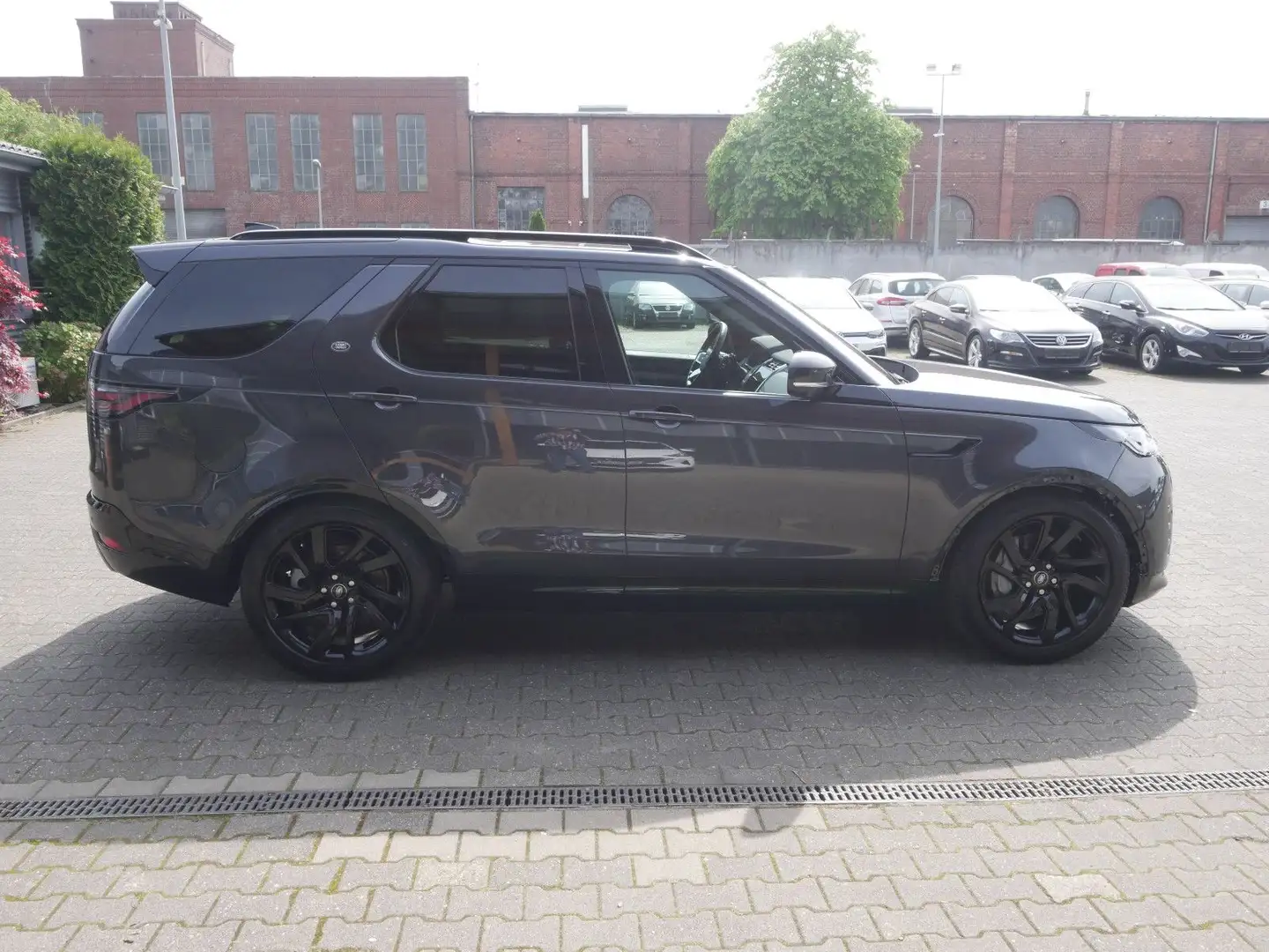 Land Rover Discovery 5 R-Dynamic SE D250 AWD Leder Pano ACC Grigio - 2