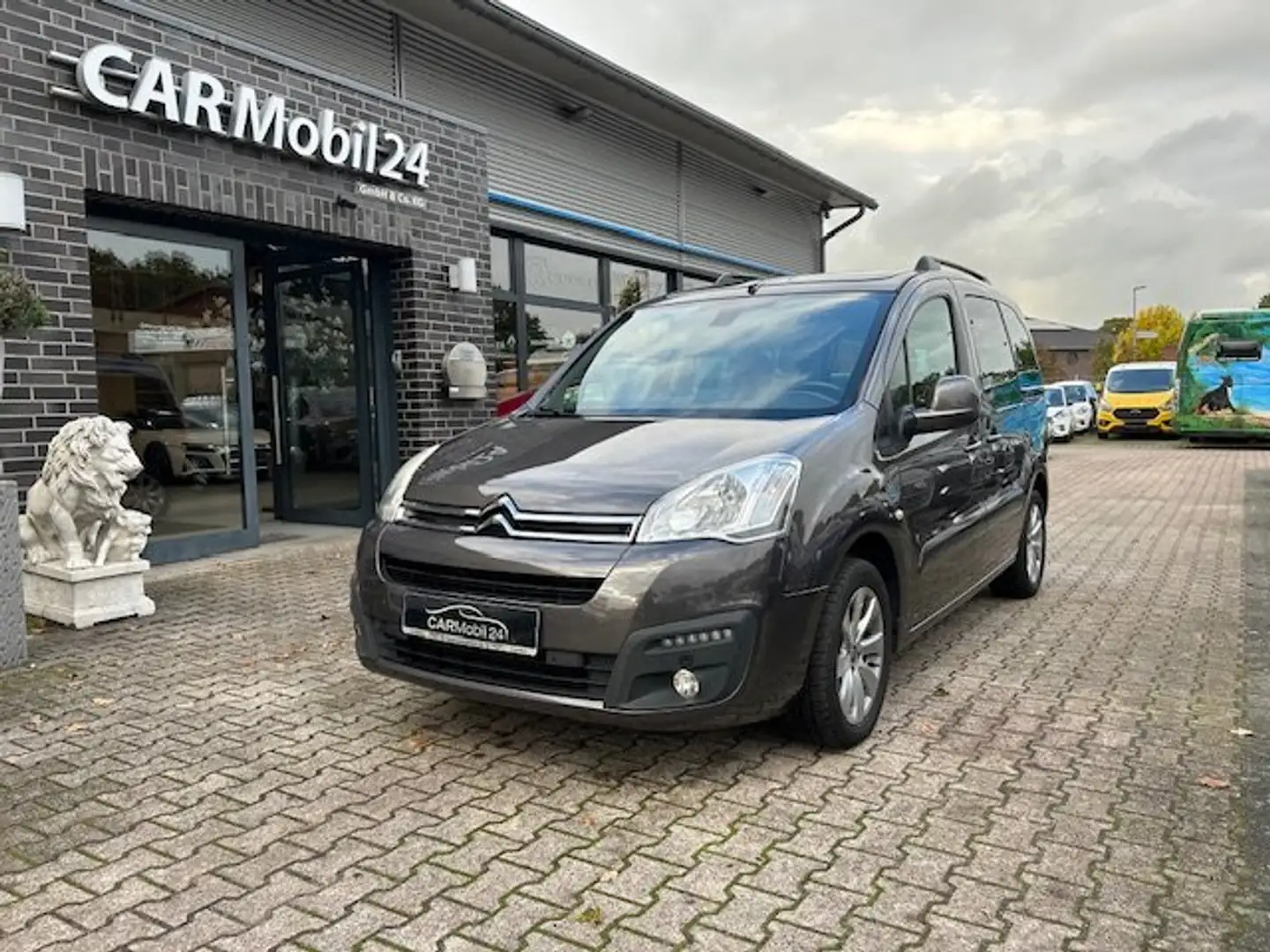 Citroen Berlingo Shine1.6 Blue HDI*PDC*TEMP*MFL Braun - 1
