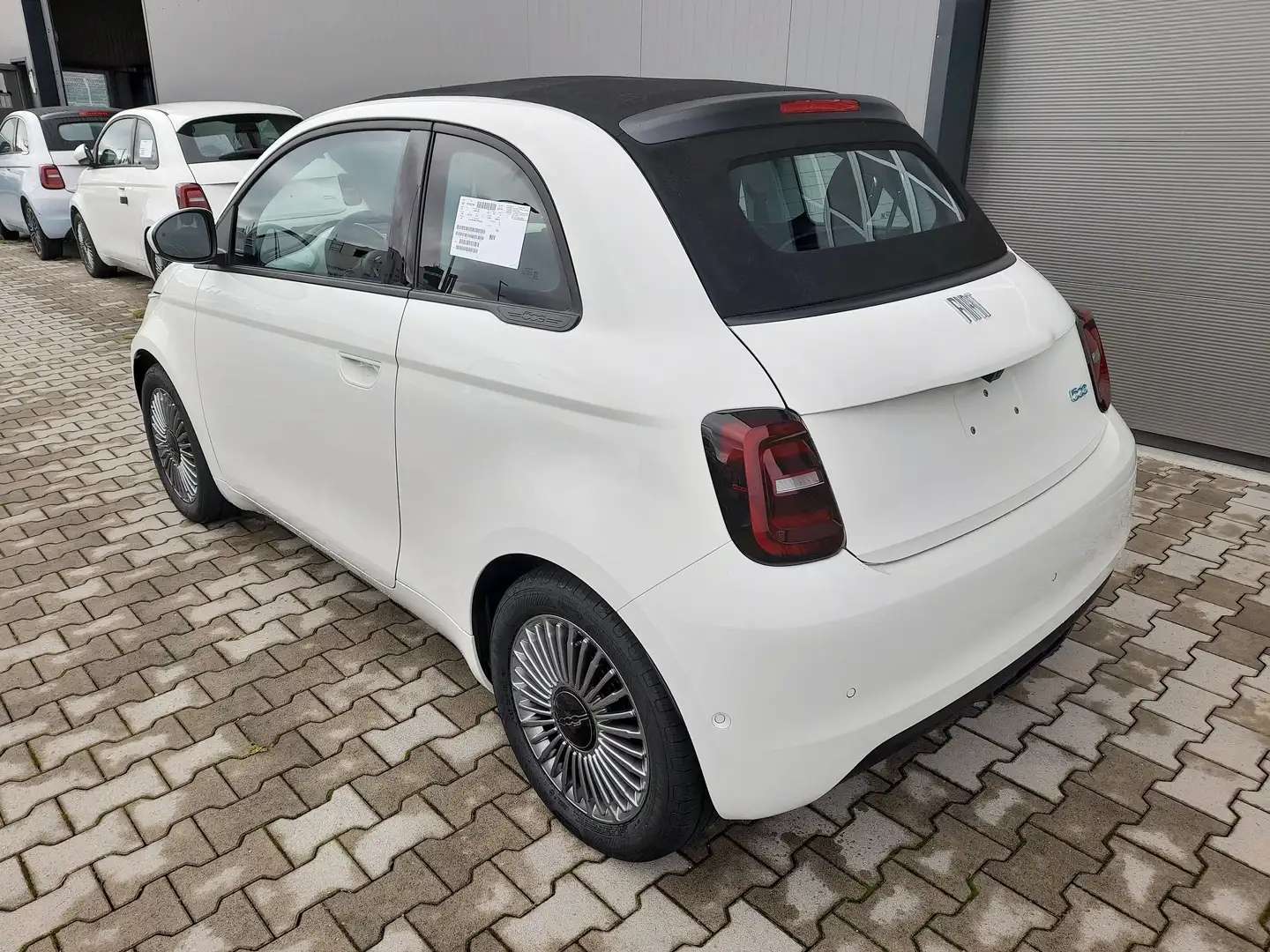 Fiat 500e Neuer 500 Cabrio Komfort-/Tech-Paket uvm. Weiß - 2