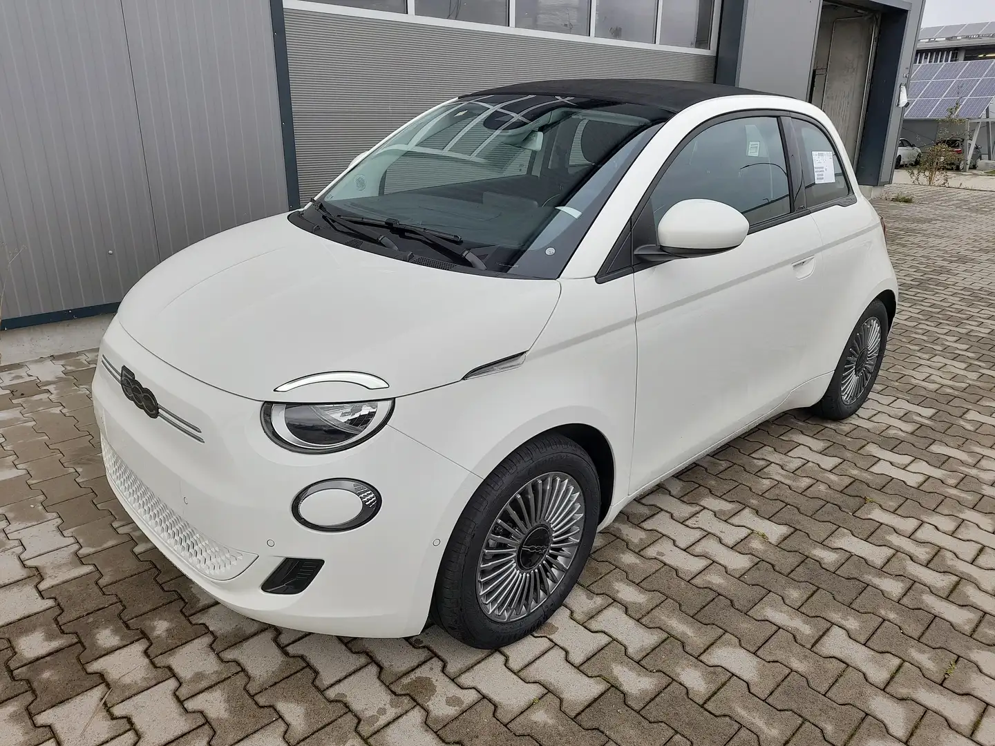 Fiat 500e Neuer 500 Cabrio Komfort-/Tech-Paket uvm. Weiß - 1