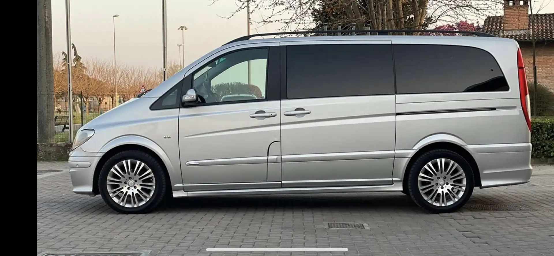 Mercedes-Benz Viano 3.0 cdi V6 Ambiente EL auto - 2