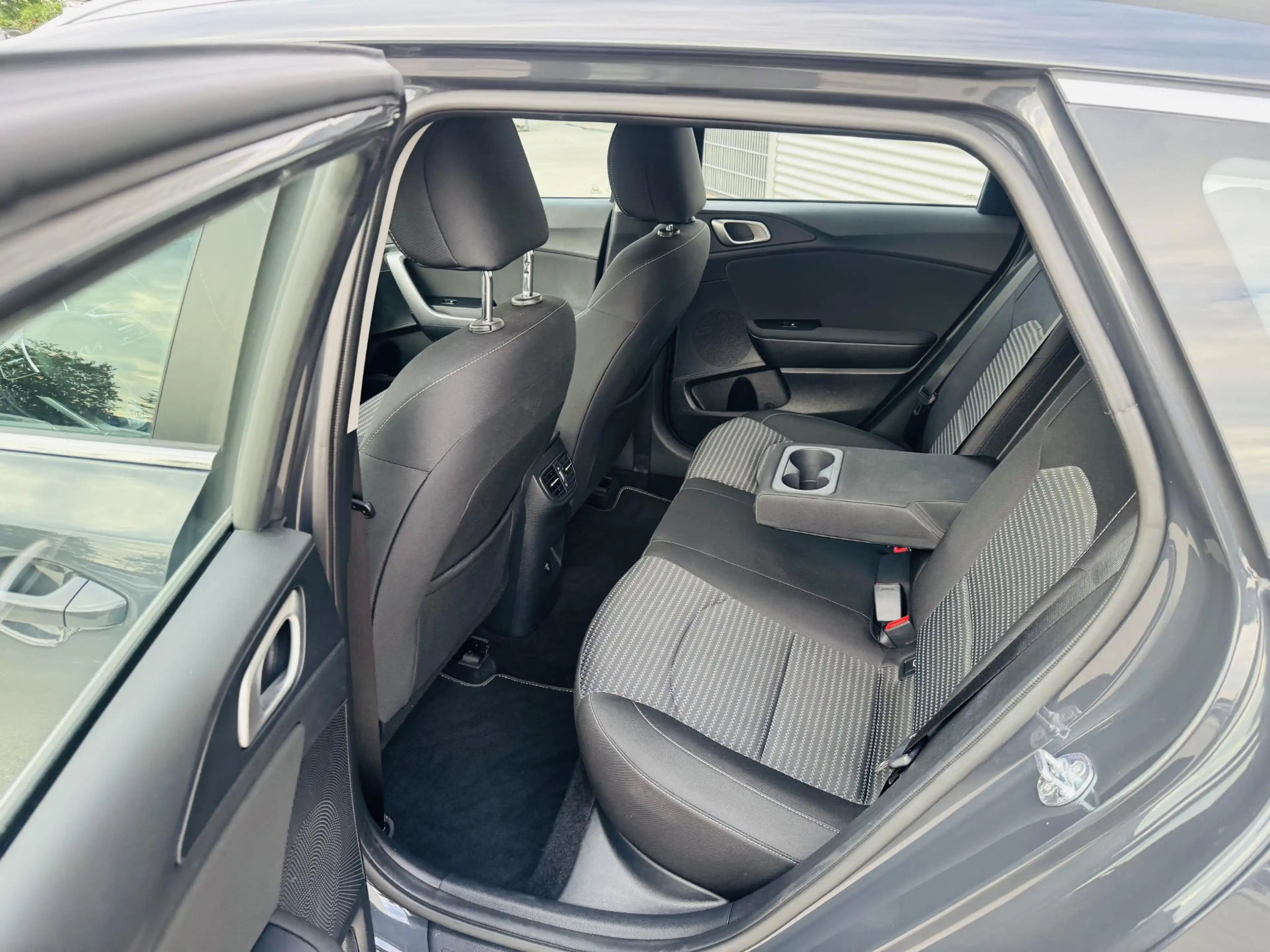 Kia Ceed SW / cee'd SW Sportswagon 1.5 T-GDi DynamicLine Eerste Eigenaar — photo 6
