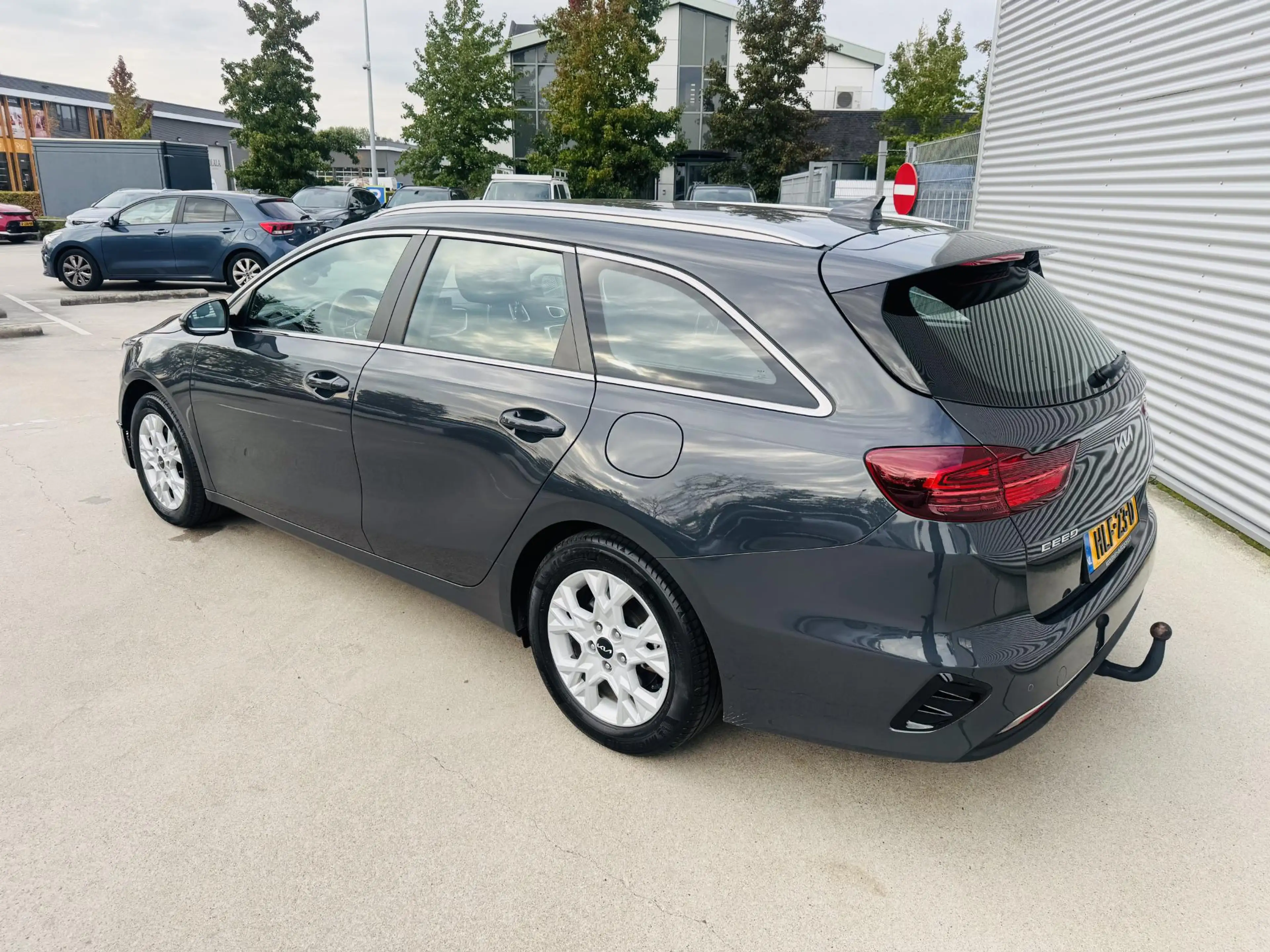 Kia Ceed SW / cee'd SW Sportswagon 1.5 T-GDi DynamicLine Eerste Eigenaar — photo 4