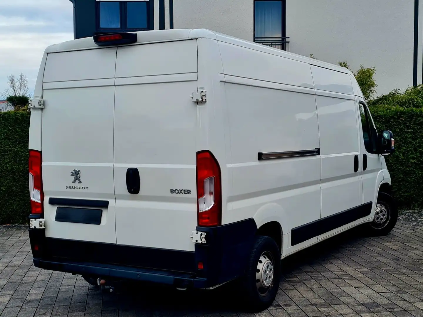 Peugeot Boxer Kasten Hochraum 335 L3H2 Premium Weiß - 1