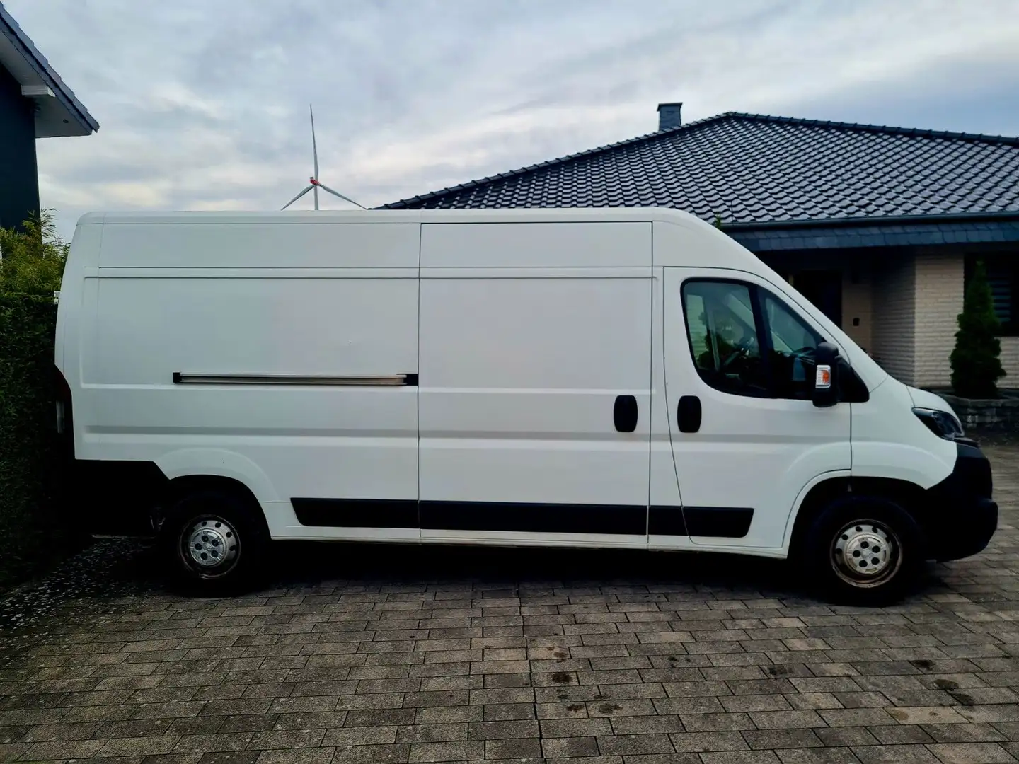 Peugeot Boxer Kasten Hochraum 335 L3H2 Premium Weiß - 2