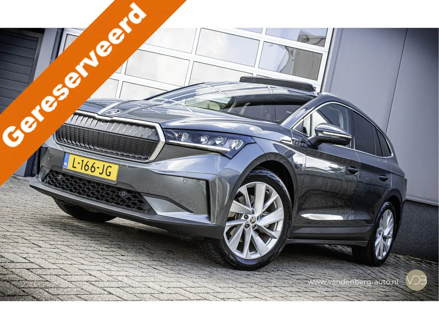 Skoda Enyaq iV 60 Panorama Camera Origineel NL Grijs - 1