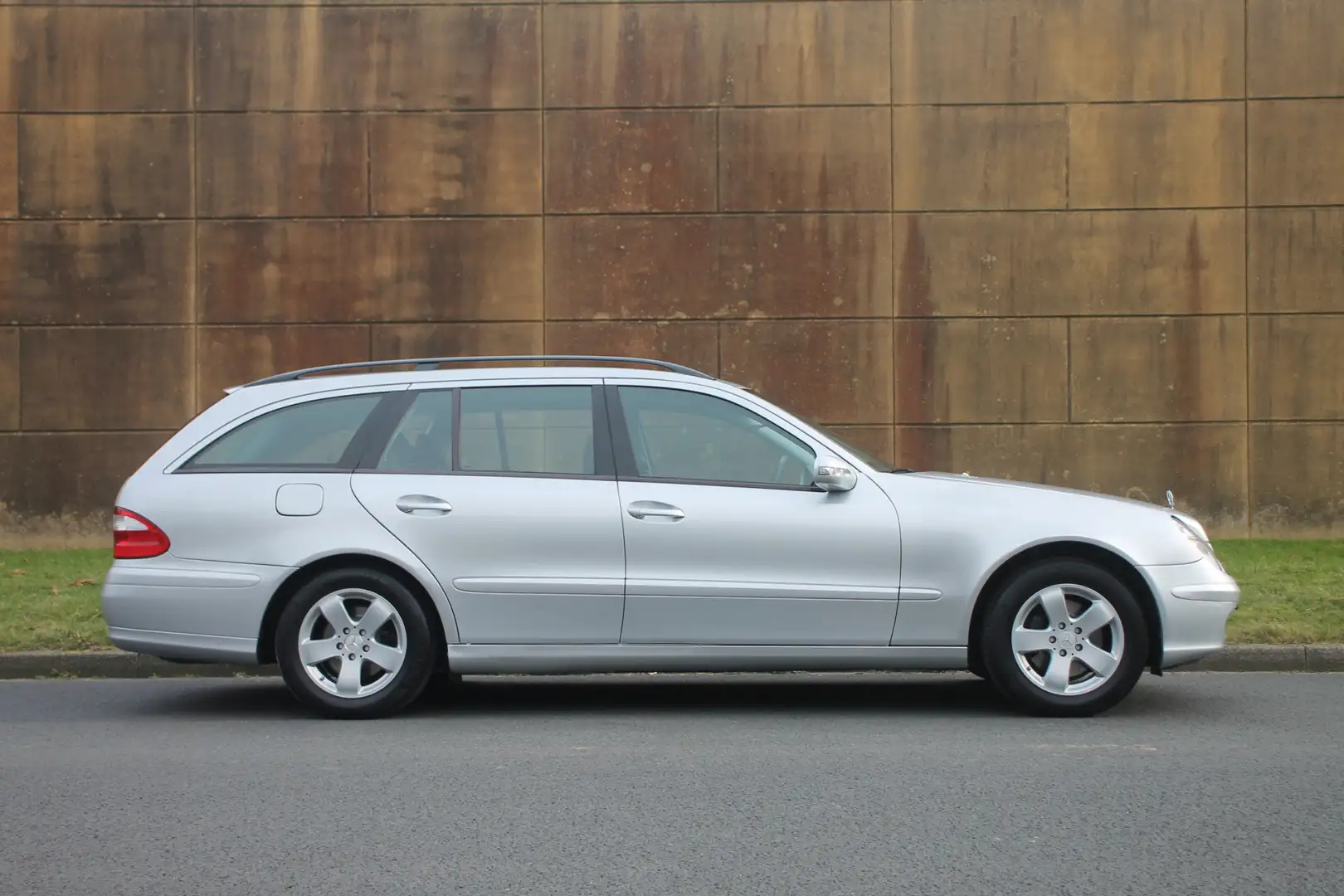 Mercedes-Benz E 280 Combi E280 Dealer O.H Argintiu - 2