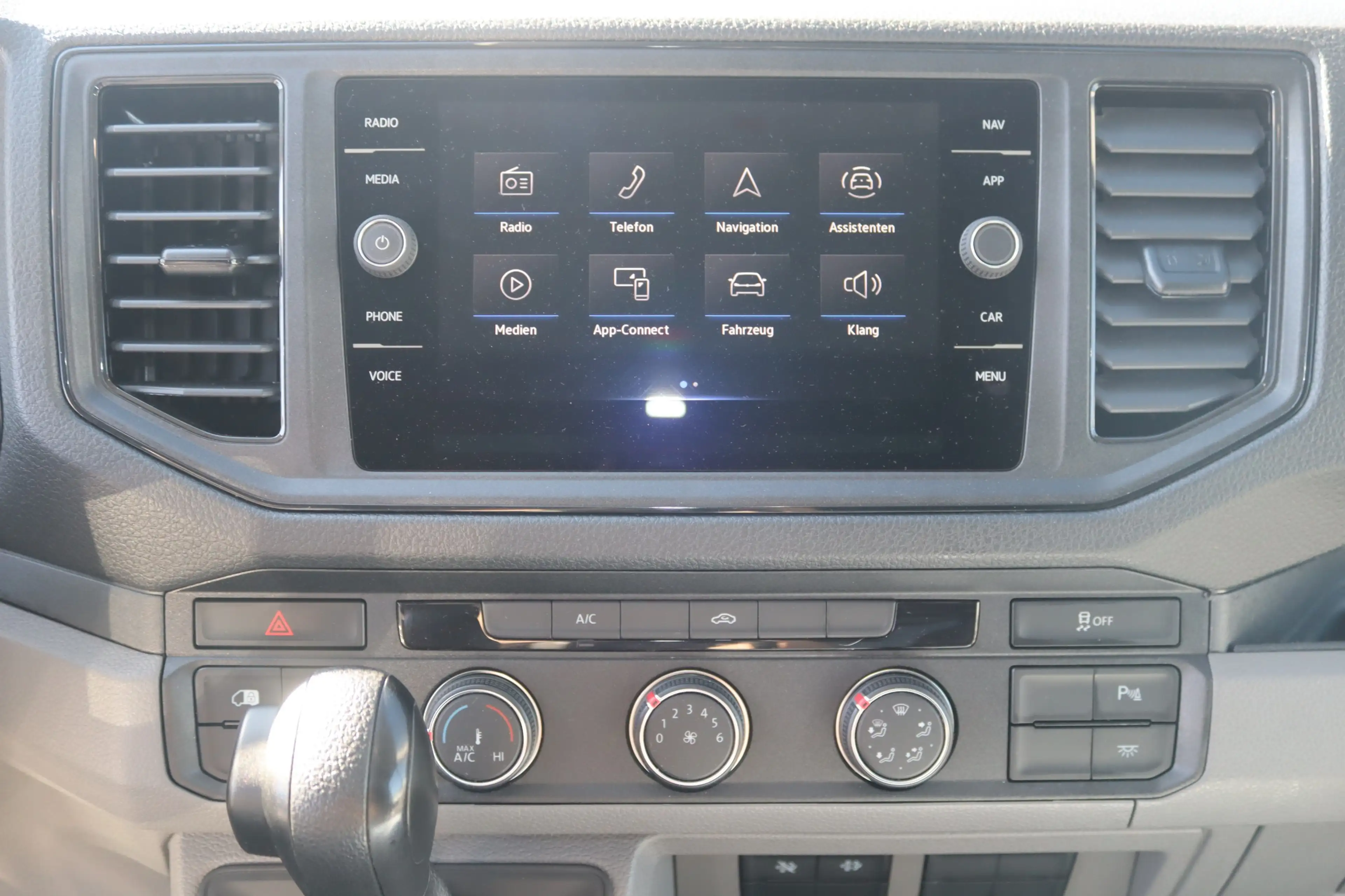 Volkswagen Crafter 35 lang Hochdach DSG-Klima-Kamera-PDC- — photo 14