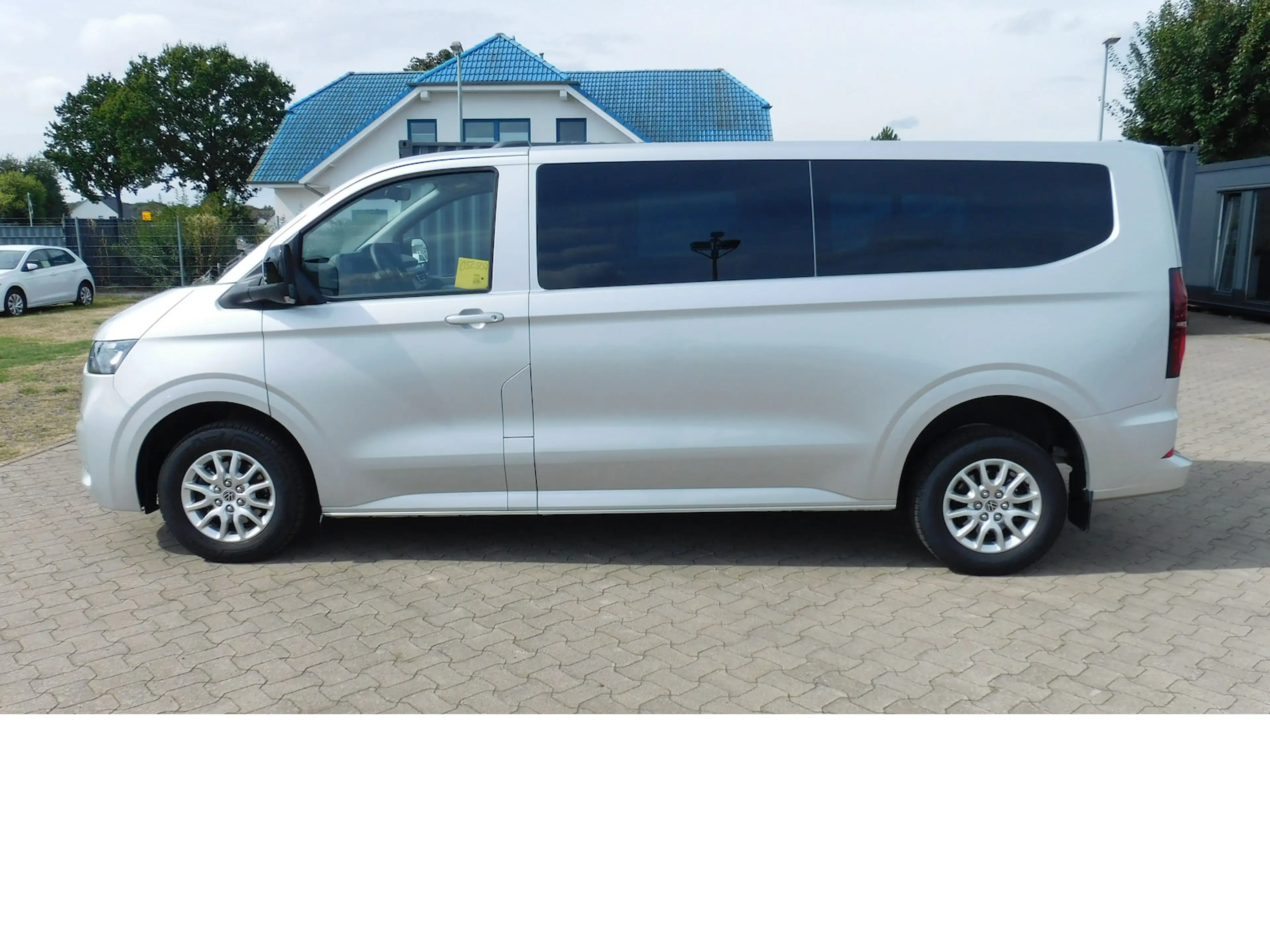 Volkswagen T7 Caravelle 2.0 Lang LifeTDI 9 Sitze Navi Klima