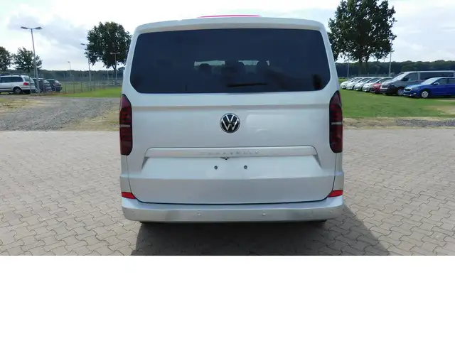 Volkswagen Caravelle view 4
