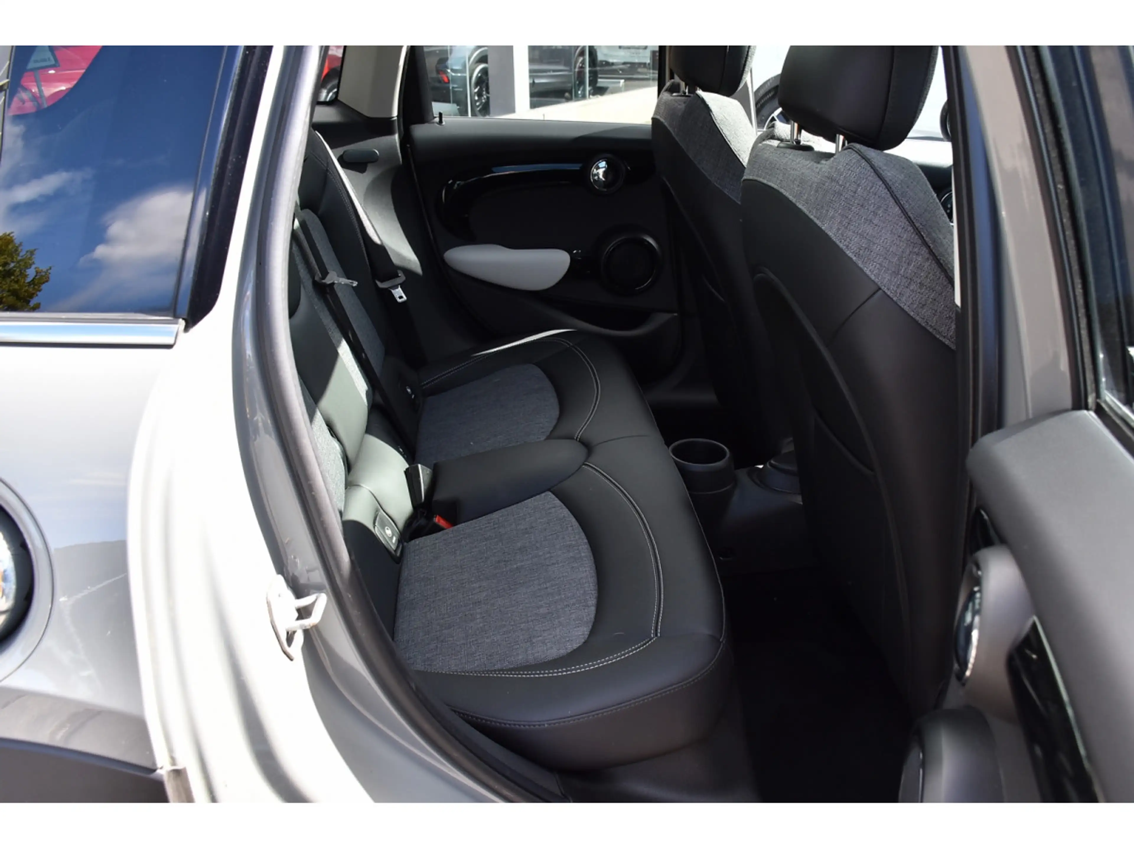 MINI Cooper S 2.0iA PANO PARK SG CHAUFF 1° MAIN — photo 8