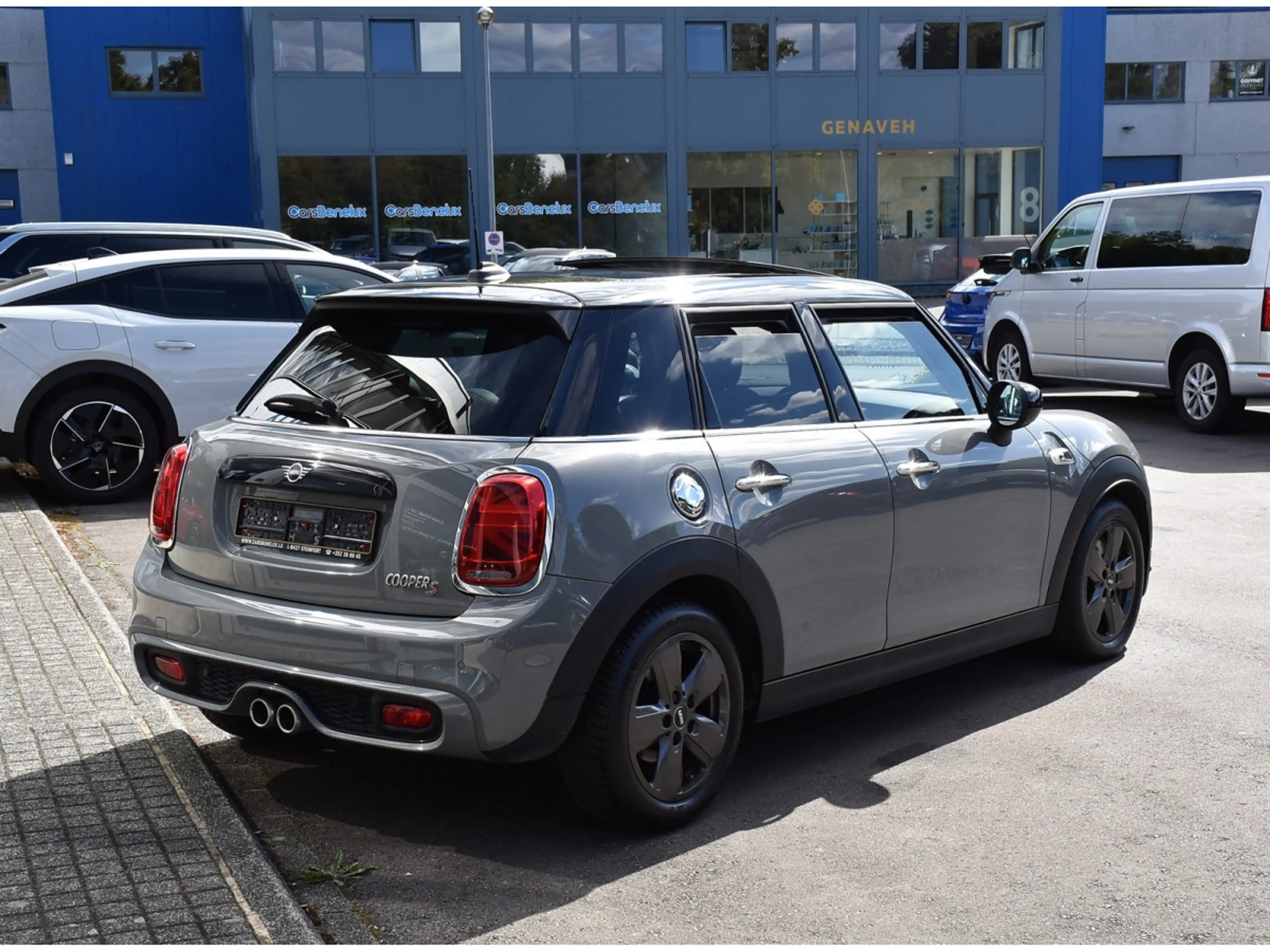MINI Cooper S 2.0iA PANO PARK SG CHAUFF 1° MAIN — photo 4
