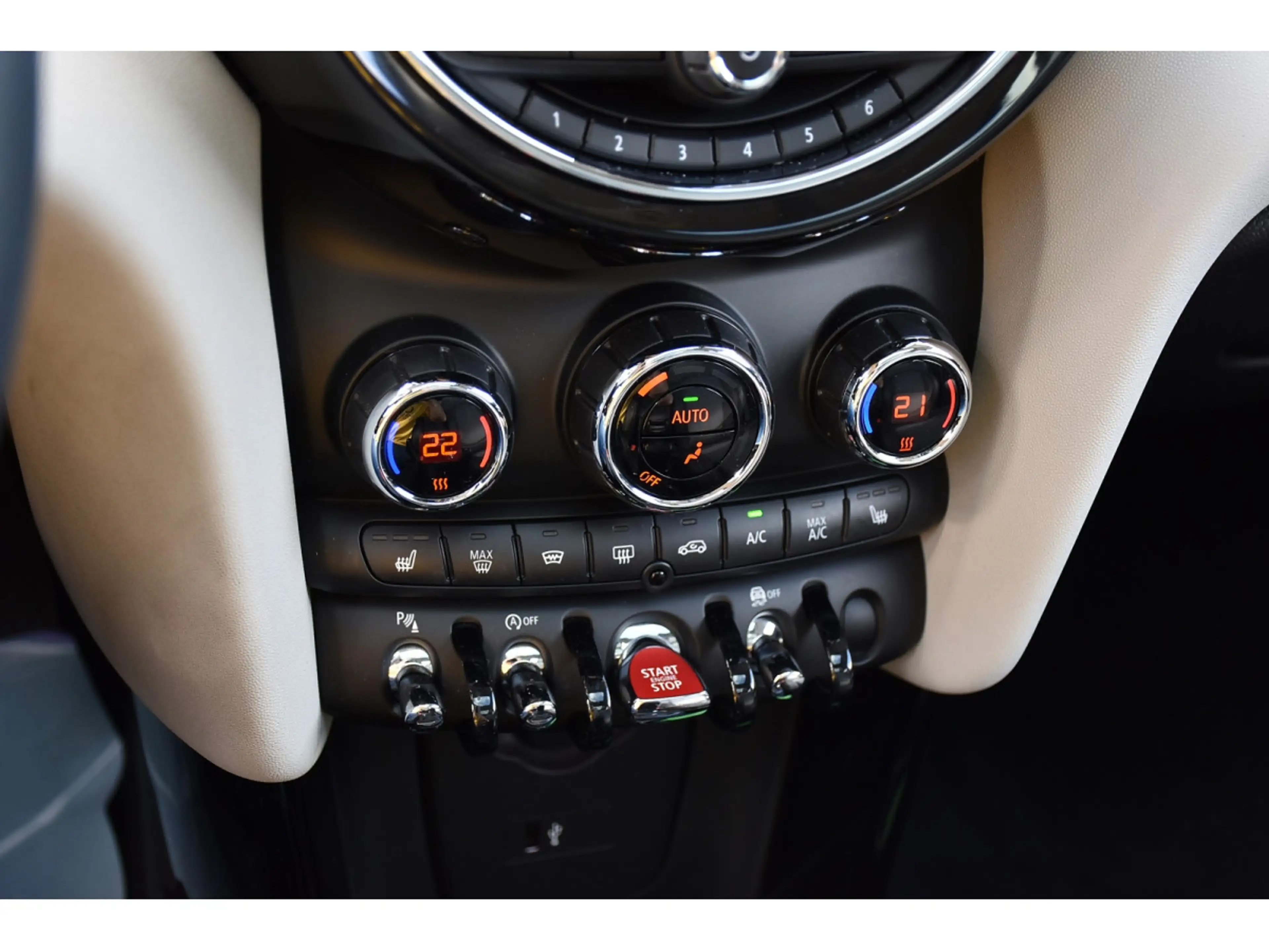 MINI Cooper S 2.0iA PANO PARK SG CHAUFF 1° MAIN — photo 15