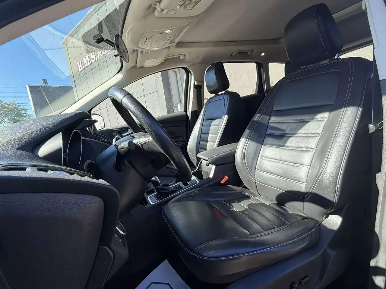 Ford Escape снимка Ford Escape