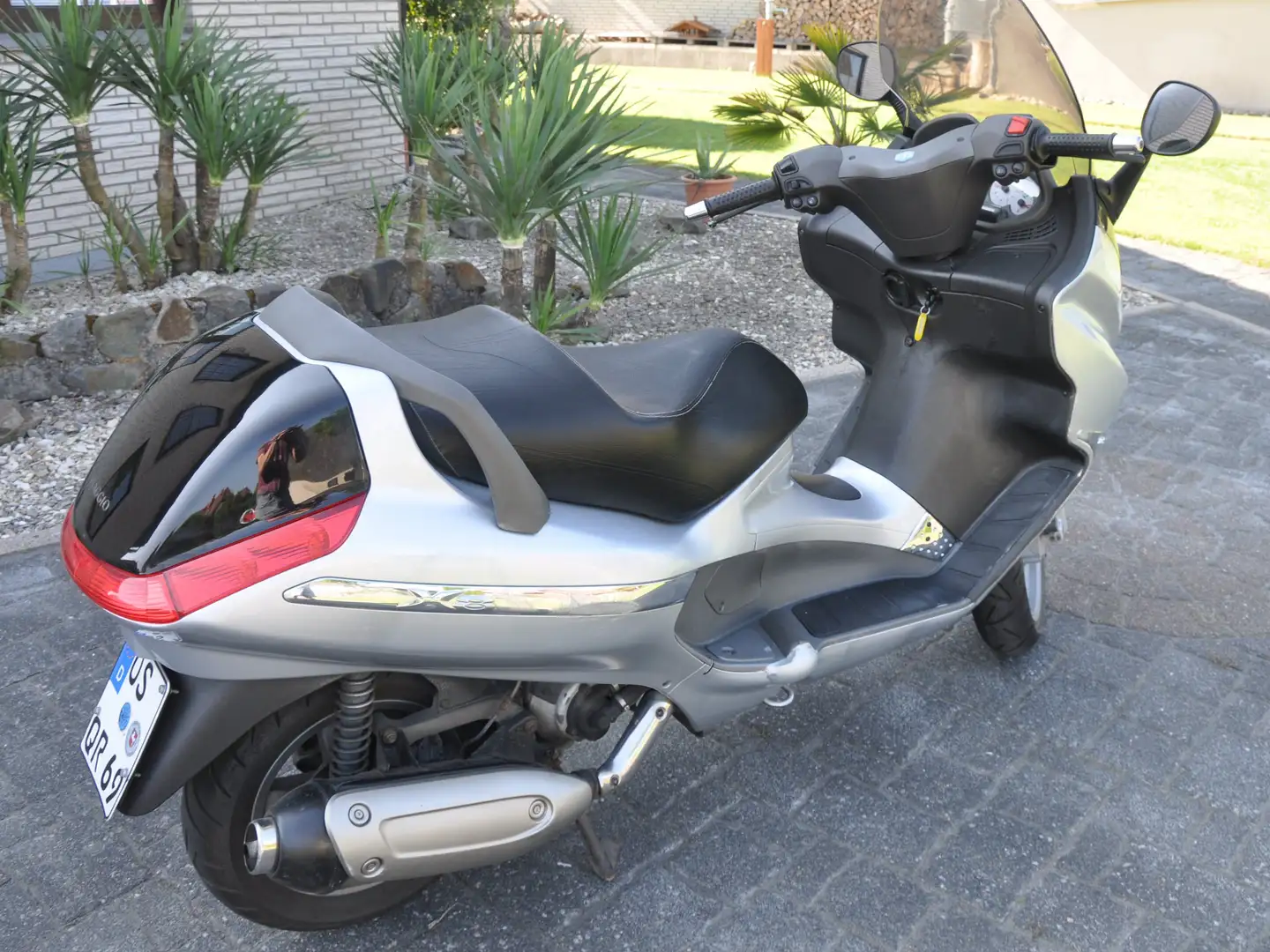 Piaggio X 8 125 ccm Срібний - 2