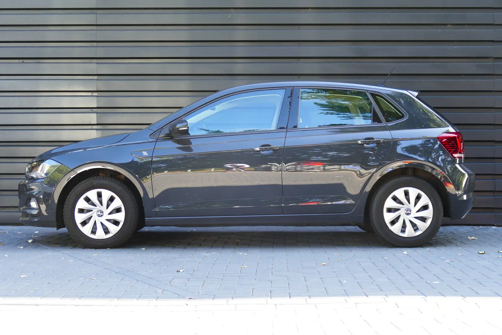 Volkswagen Polo 1.0 TSI 95PK 5-DRS COMFORTLINE BUSINESS / NAVI / L Gris - 2
