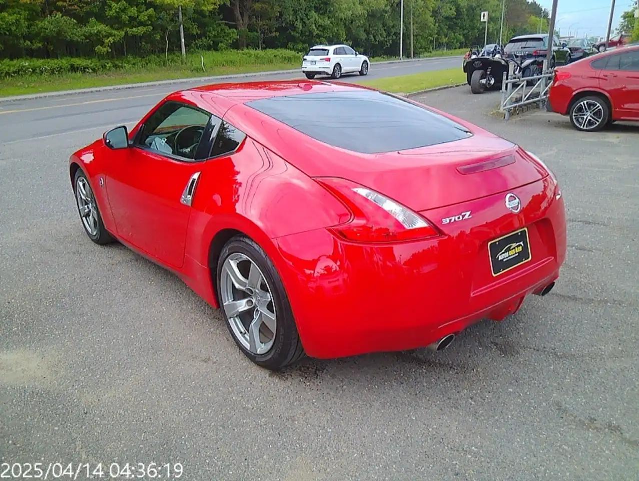 Nissan 370Z снимка Nissan 370Z