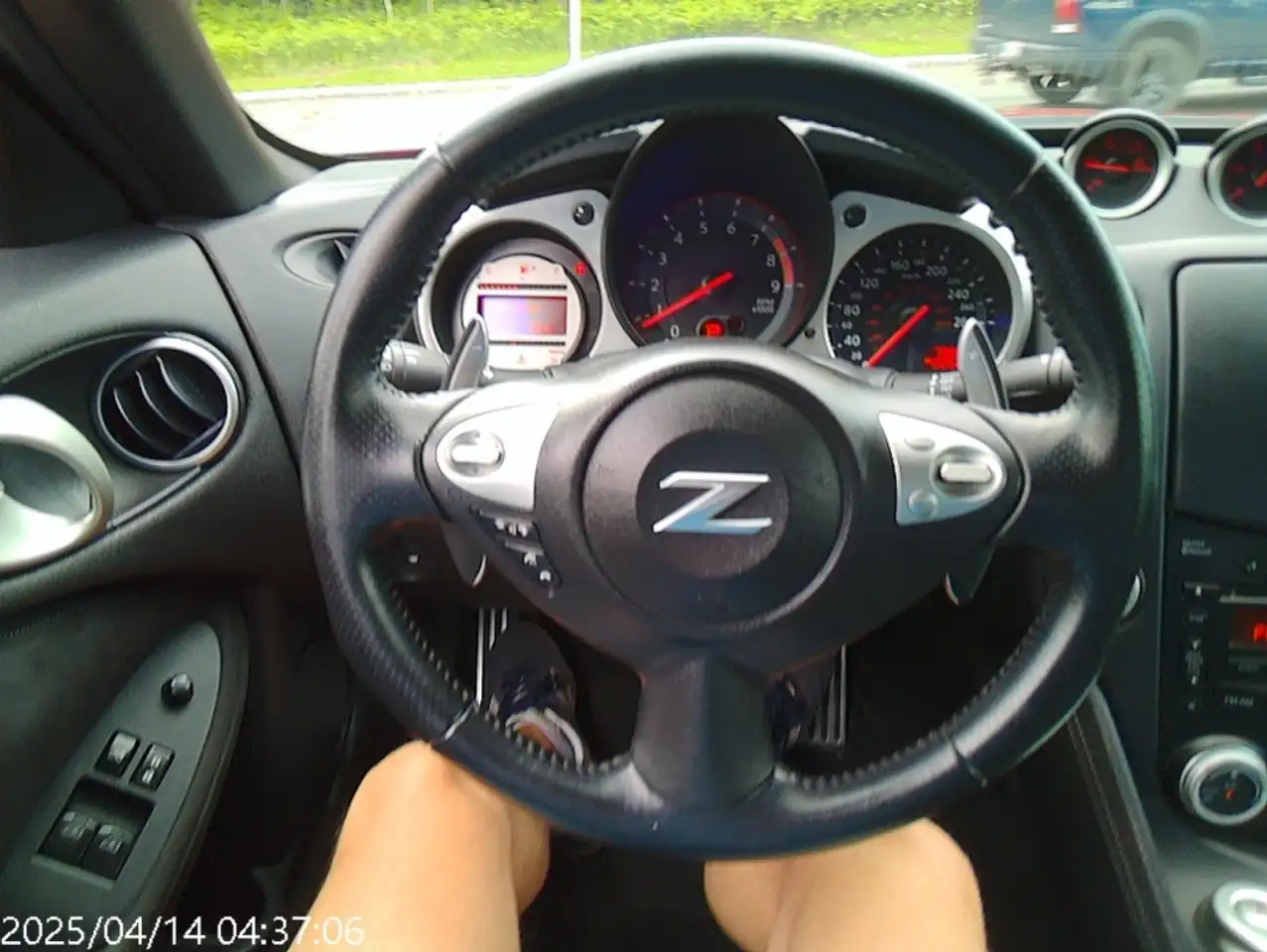 Nissan 370Z снимка Nissan 370Z