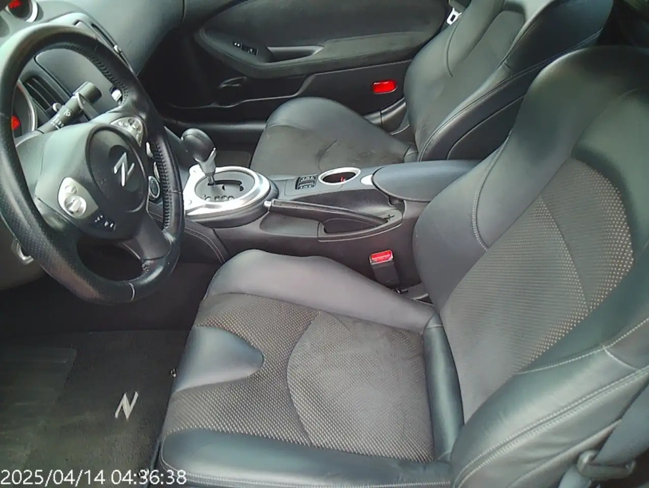 Nissan 370Z снимка Nissan 370Z