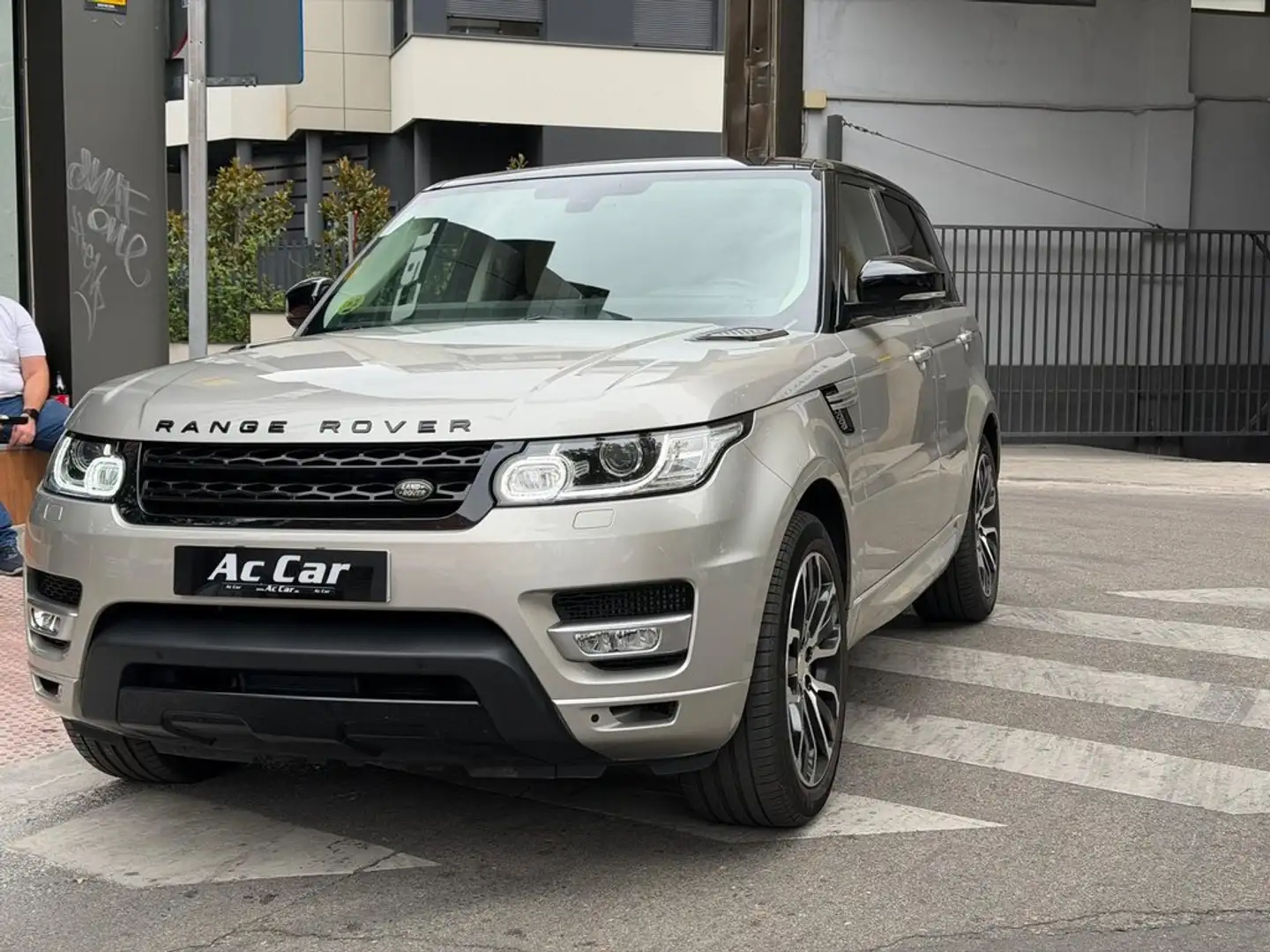 Land Rover Range Rover Sport 3.0TDV6 HSE Aut. Gris - 2