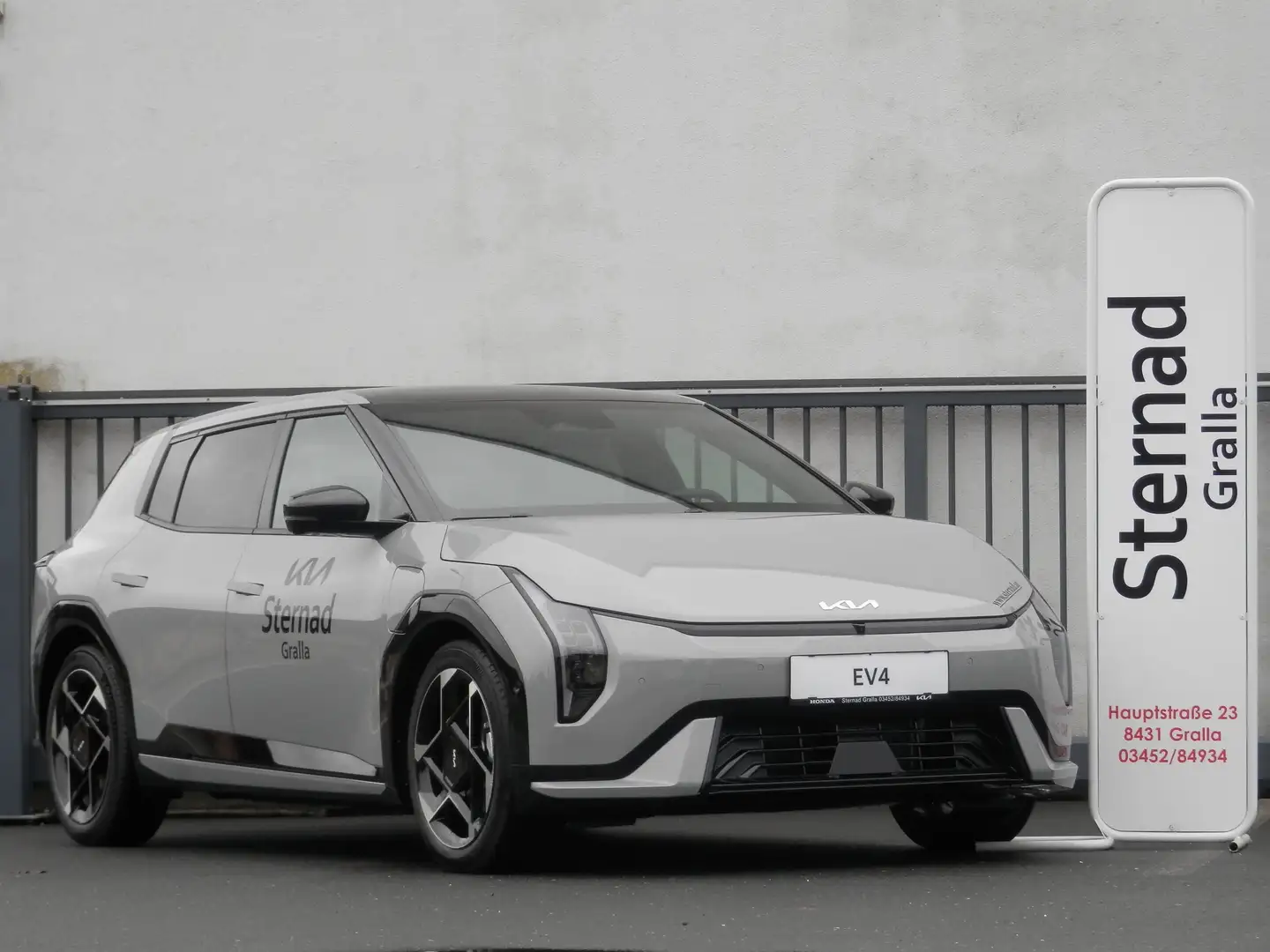 Kia EV4 HB FWD 81,4kWh GT-Line & SD Grau - 1
