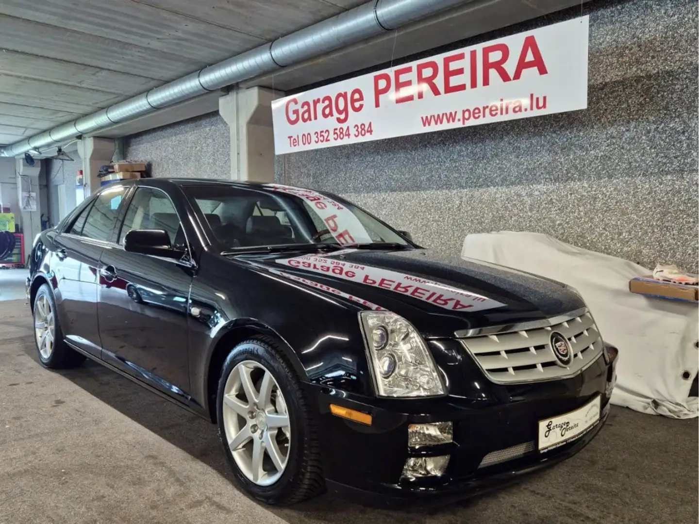 Cadillac STS 4.6 V8 HEAD UP BOSE CUIR NAVI EUROPA COC Schwarz - 1